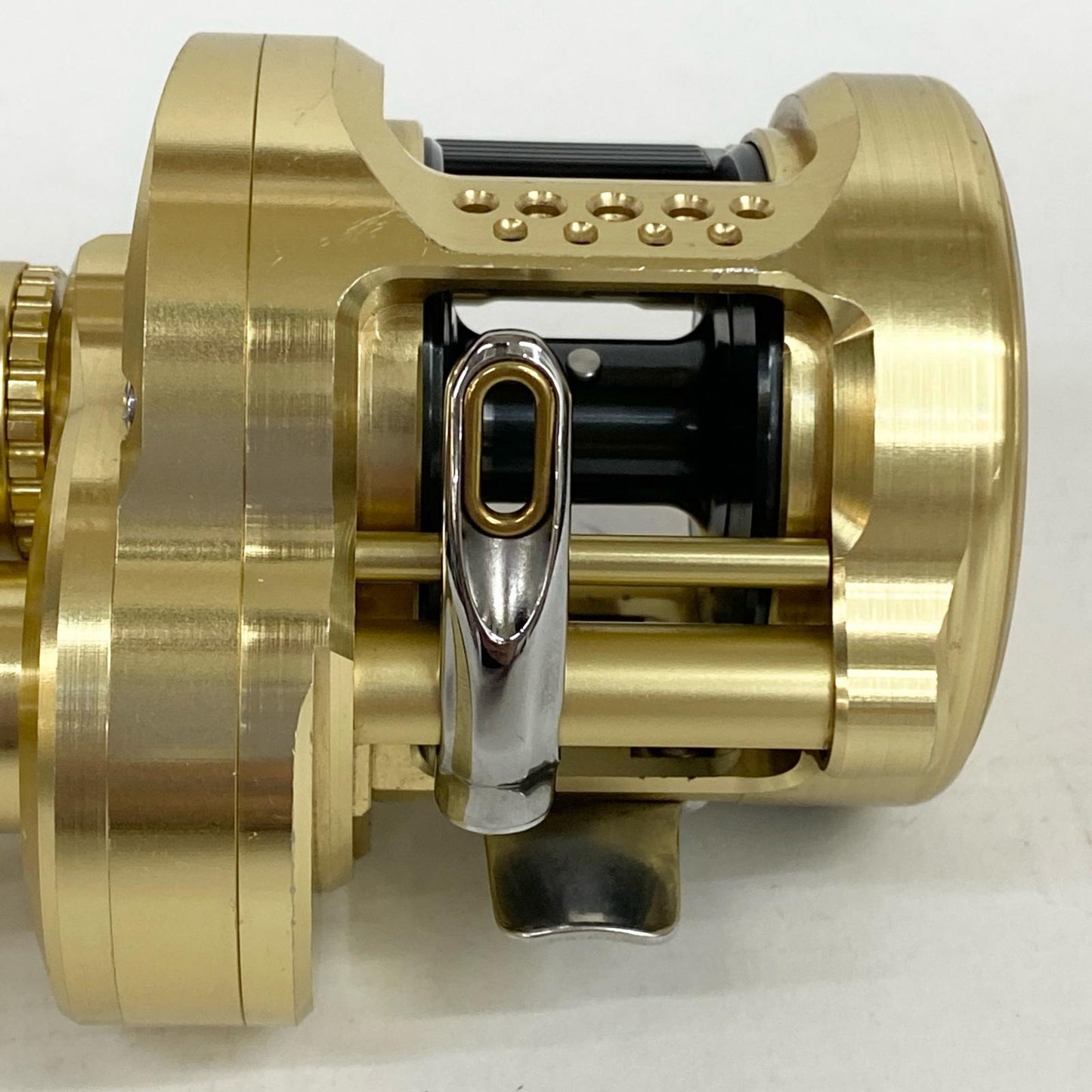 【中古】【フィッシング/釣り/釣具/リール】 【ベイトリール/右ハンドル】SHIMANO | シマノ 22オシアコンクエスト 300HG【加古川店】