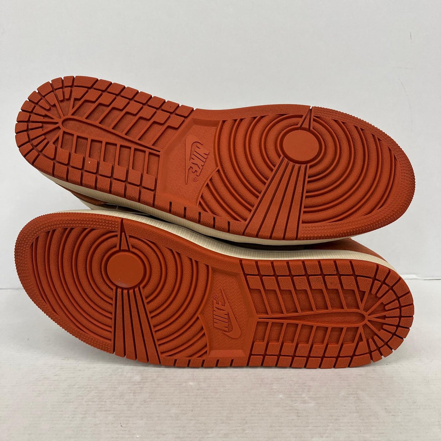 【中古】NIKE | ナイキ Women's Air Jordan 1 High OG スニーカー FQ2941-200 ブラウン 28cm【加古川店】