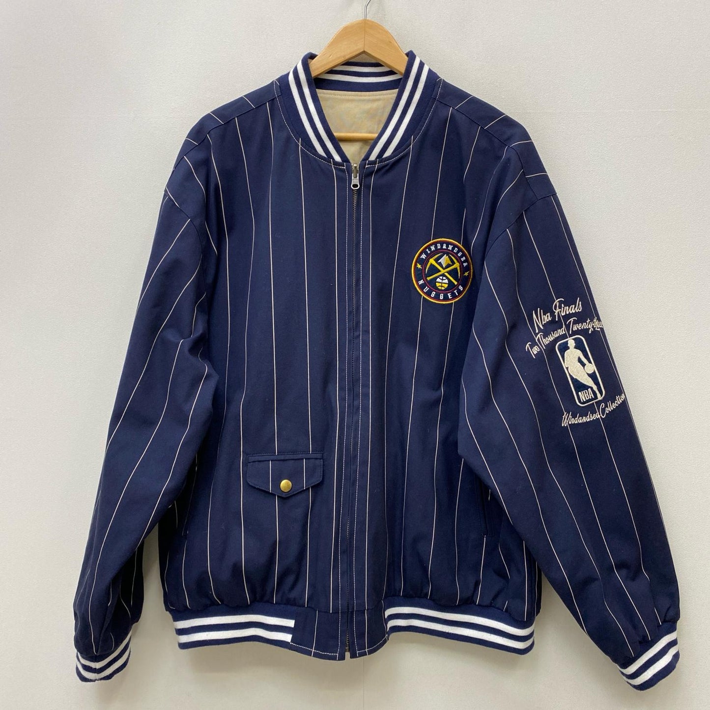 【中古】WIND AND SEA | ウィンダンシーウインダンシー WDS PLAYOFFS REVERSIBLE ブルゾン WDS-C-NBAPO-23-Q4-04 リバーシブル サイズ：XL【加古川店】