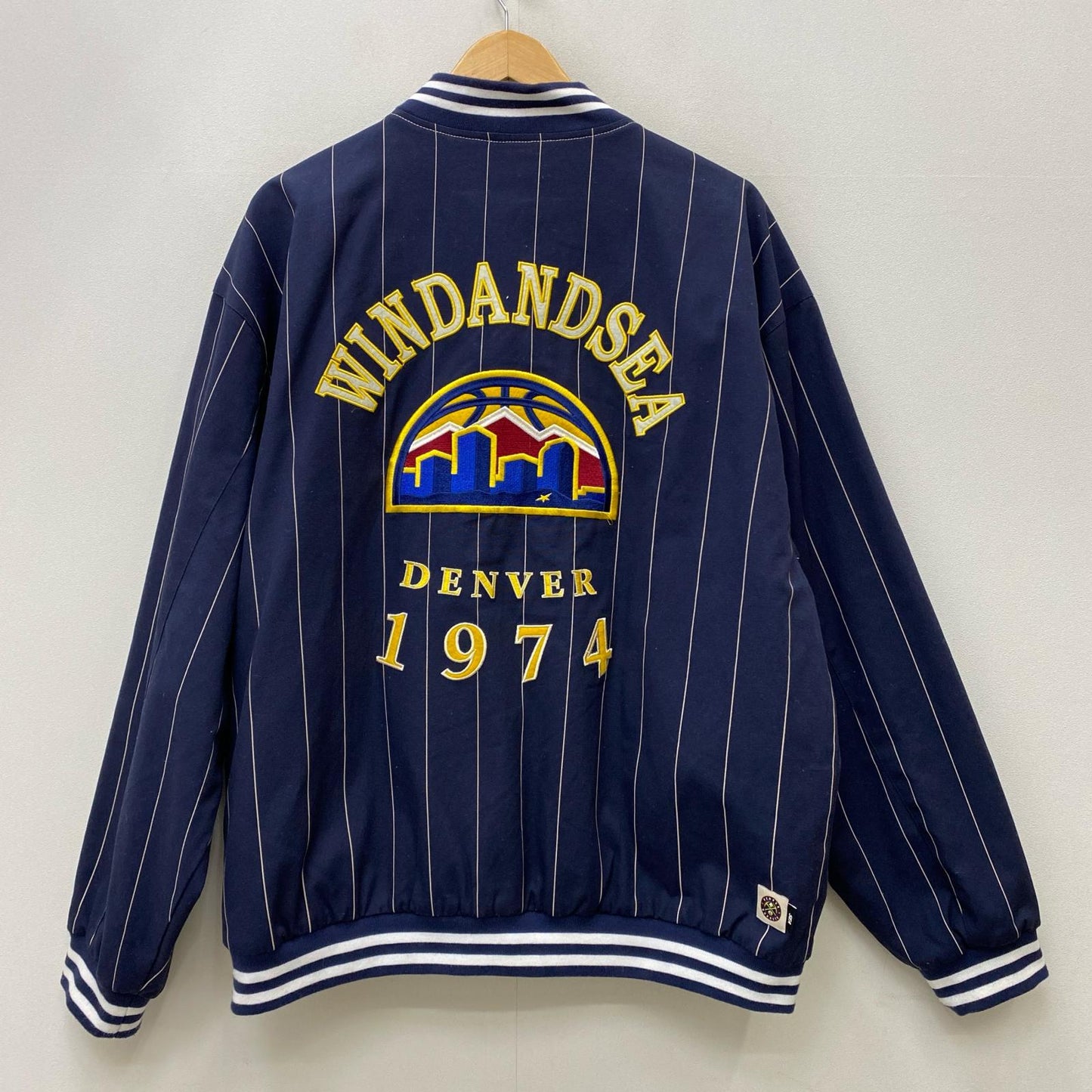 【中古】WIND AND SEA | ウィンダンシーウインダンシー WDS PLAYOFFS REVERSIBLE ブルゾン WDS-C-NBAPO-23-Q4-04 リバーシブル サイズ：XL【加古川店】