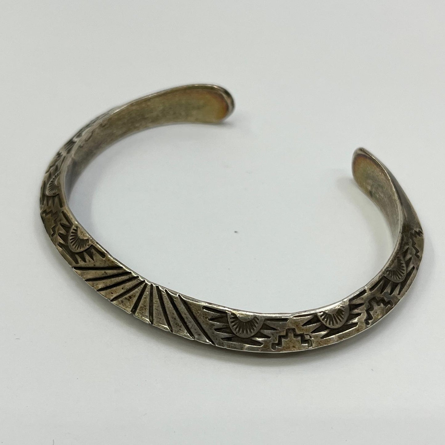 【中古】NAVAJO（ナバホ族） | ナバホゾク WS刻印 Wylie Secatero作 バングル シルバー【加古川店】
