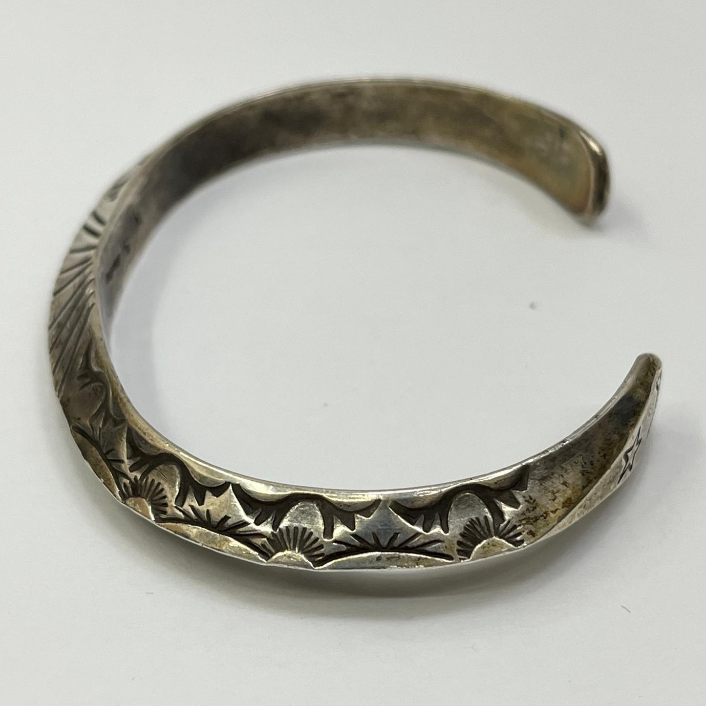 【中古】NAVAJO（ナバホ族） | ナバホゾク WS刻印 Wylie Secatero作 バングル シルバー【加古川店】