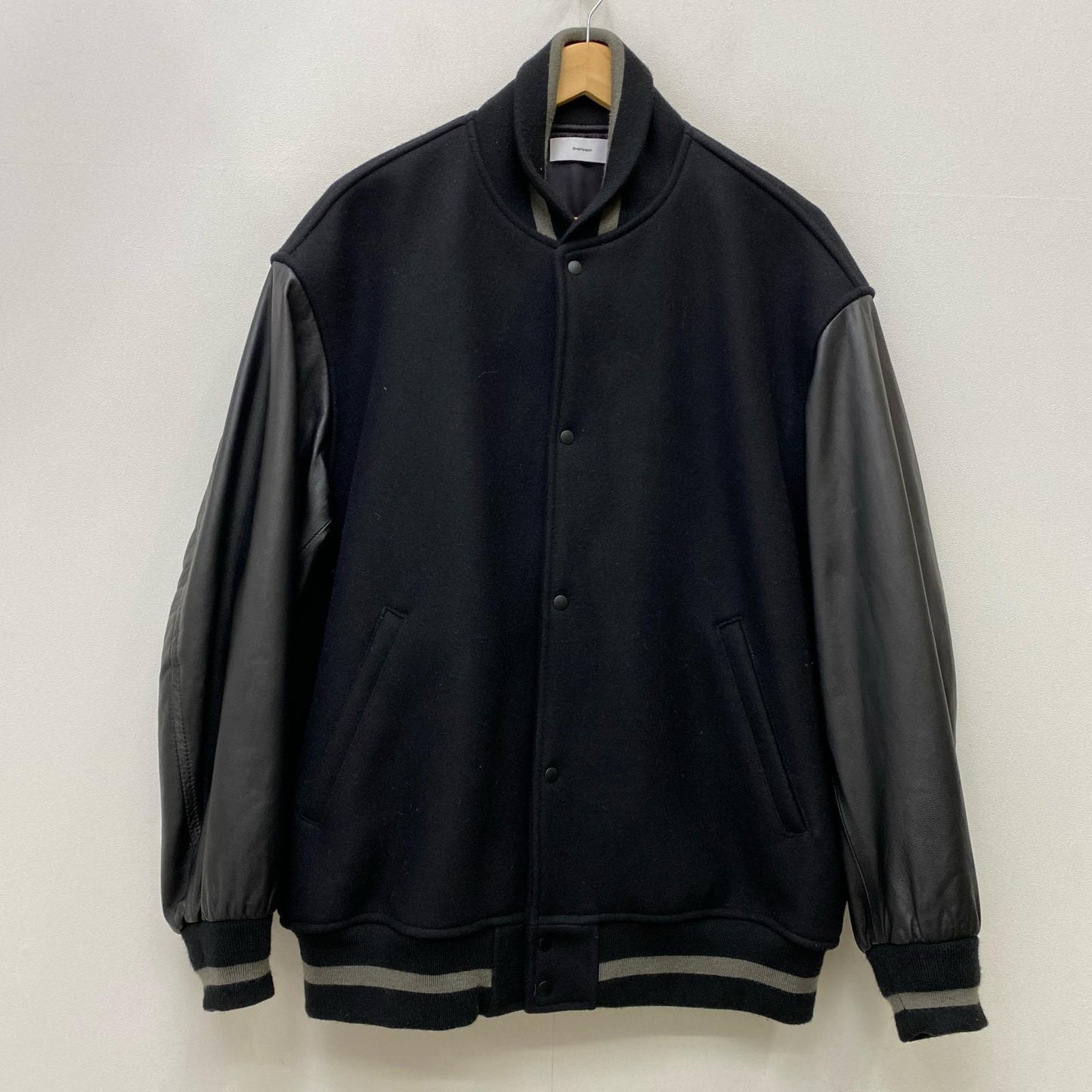 【中古】Graphpaper | グラフペーパー SCALE OFF MELTON STADIUM JACKET スタジャン GM223-30195B ブラック サイズ：2【加古川店】