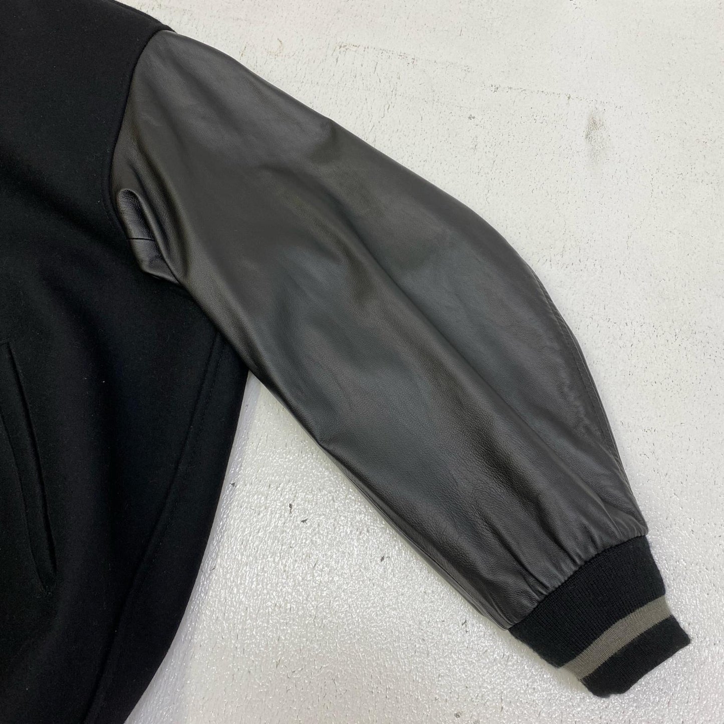 【中古】Graphpaper | グラフペーパー SCALE OFF MELTON STADIUM JACKET スタジャン GM223-30195B ブラック サイズ：2【加古川店】