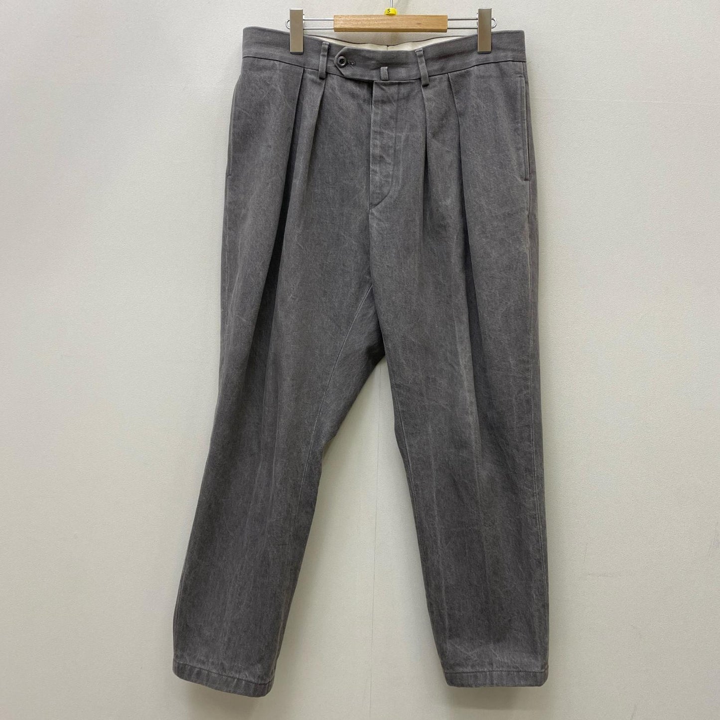 【中古】NEAT | ニート ツータックデニムスラックス その他ボトムス グレー サイズ：50【加古川店】