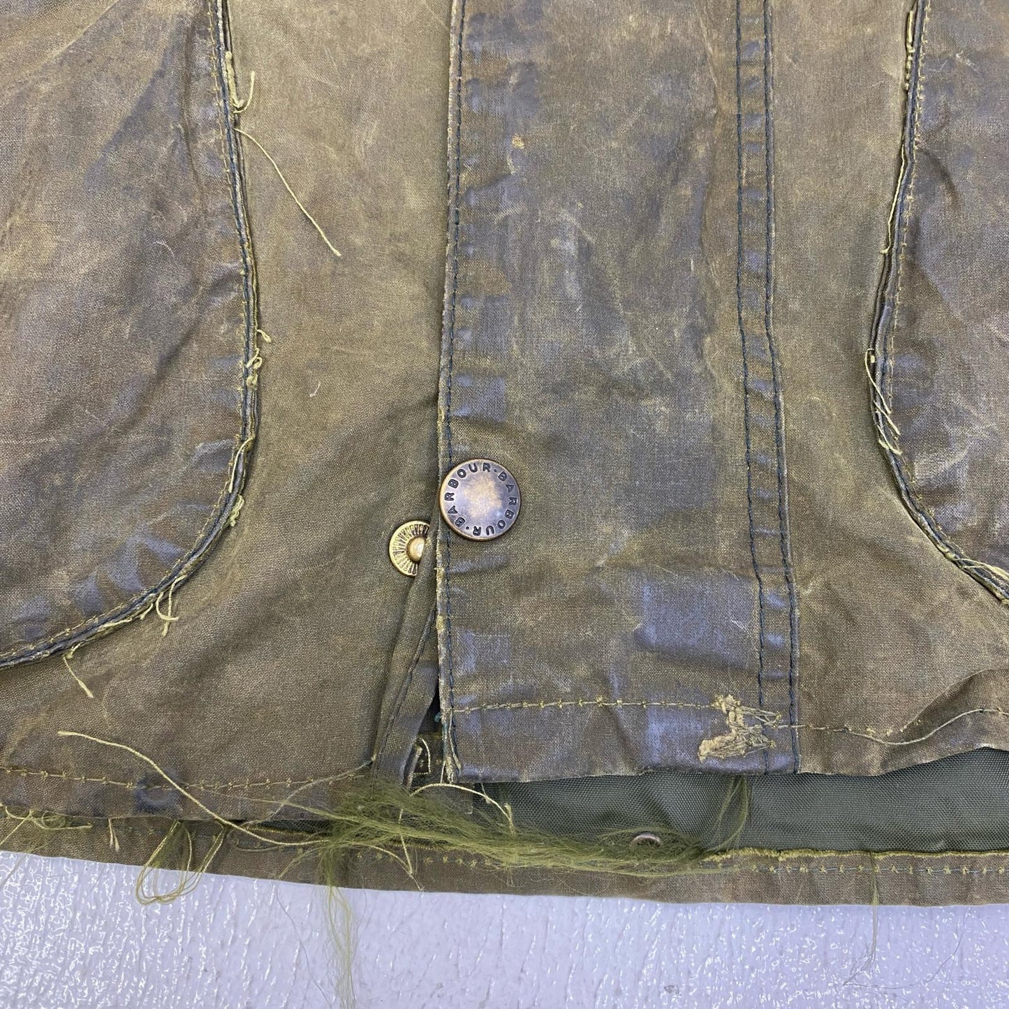 【中古】Barbour | バーブァー BORDER その他アウター カーキ【加古川店】