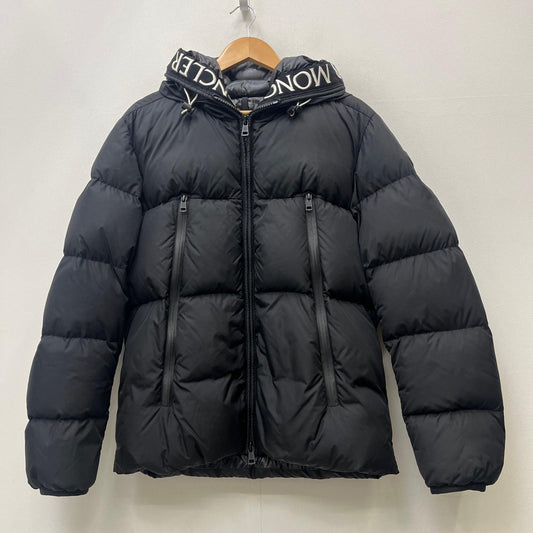 【中古】MONCLER | モンクレール MONTCLA 国内正規品 ダウンジャケット E20914194385 C0300 ブラック サイズ：3【加古川店】