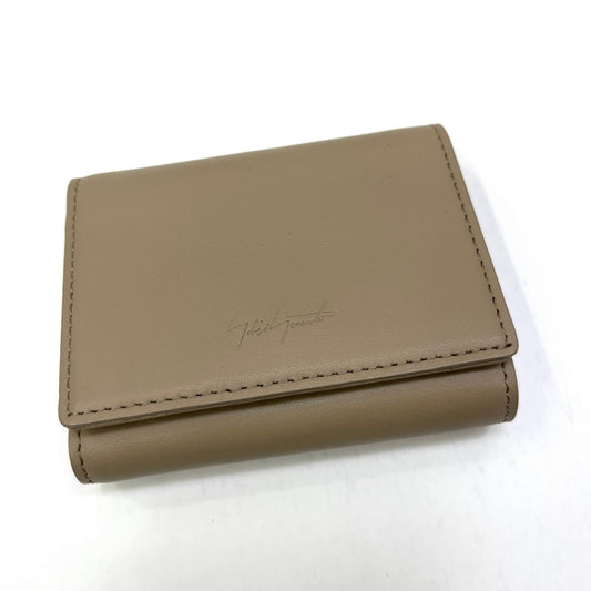 【中古】Yohji Yamamoto | ヨウジヤマモト Compact discord 三つ折り財布 DO-A96-707 ベージュ【加古川店】