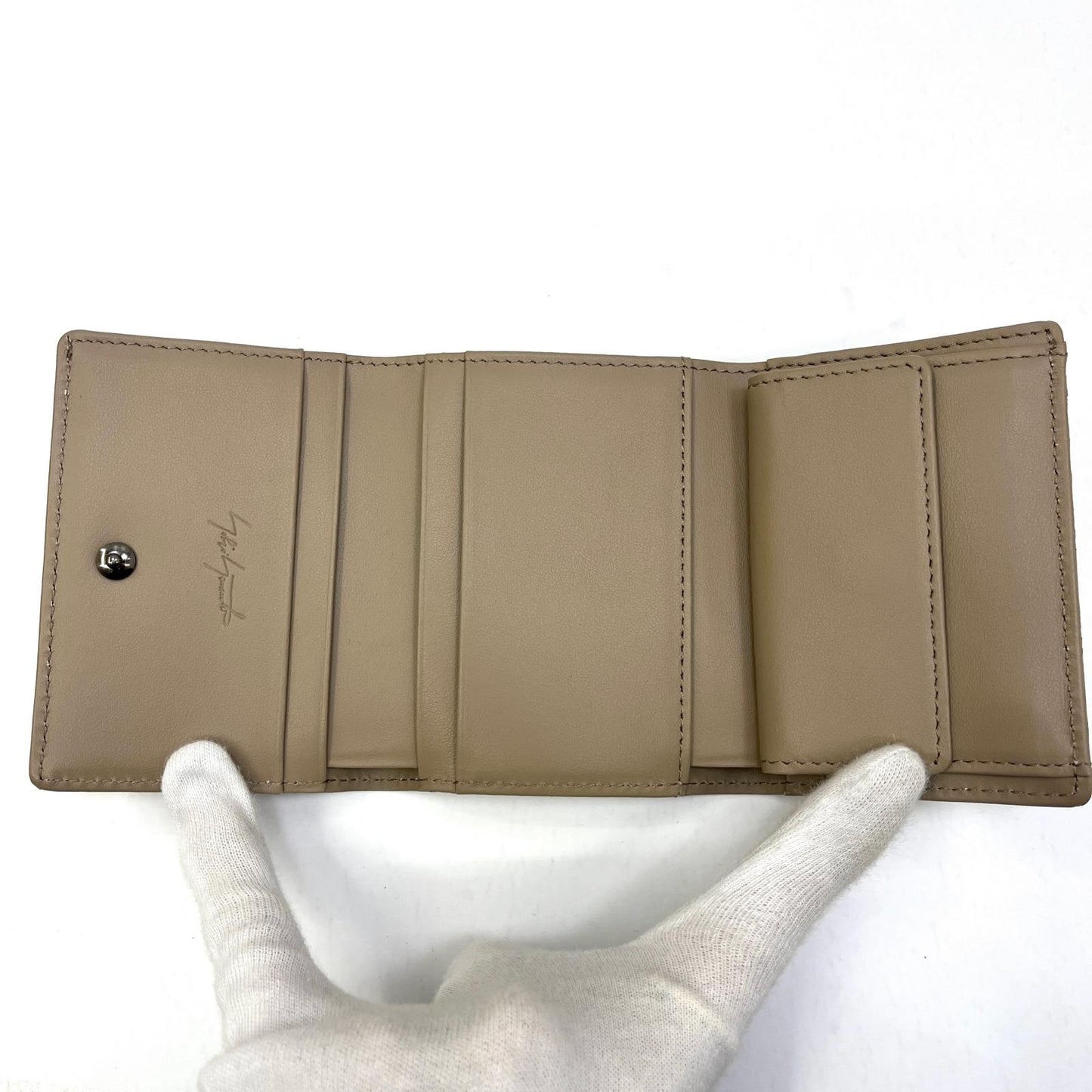 【中古】Yohji Yamamoto | ヨウジヤマモト Compact discord 三つ折り財布 DO-A96-707 ベージュ【加古川店】