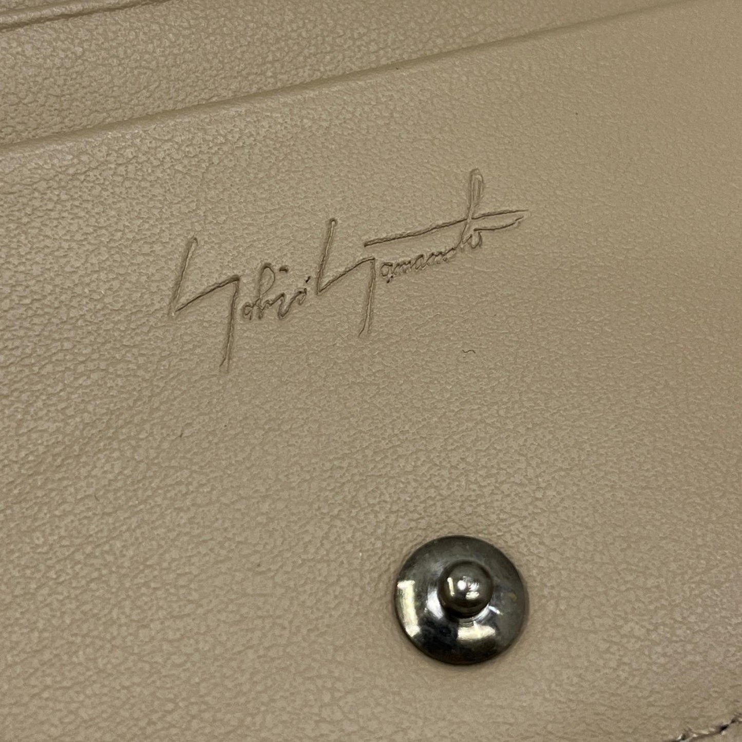 【中古】Yohji Yamamoto | ヨウジヤマモト Compact discord 三つ折り財布 DO-A96-707 ベージュ【加古川店】