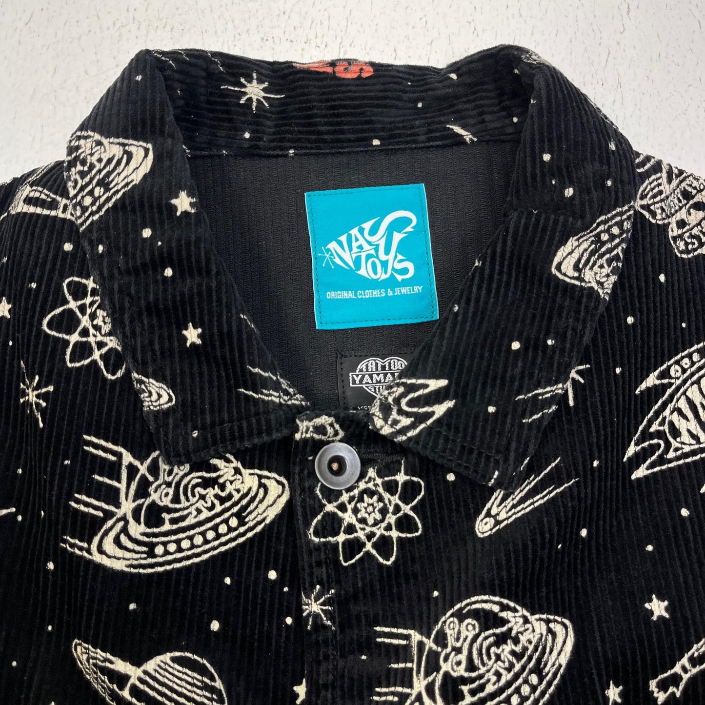 【中古】NASTOYS | ナストイズ GALAXY TATTOO FLASH ×TATTOO STUDIO YAMADA その他アウター Sack Coat サイズ：L【加古川店】