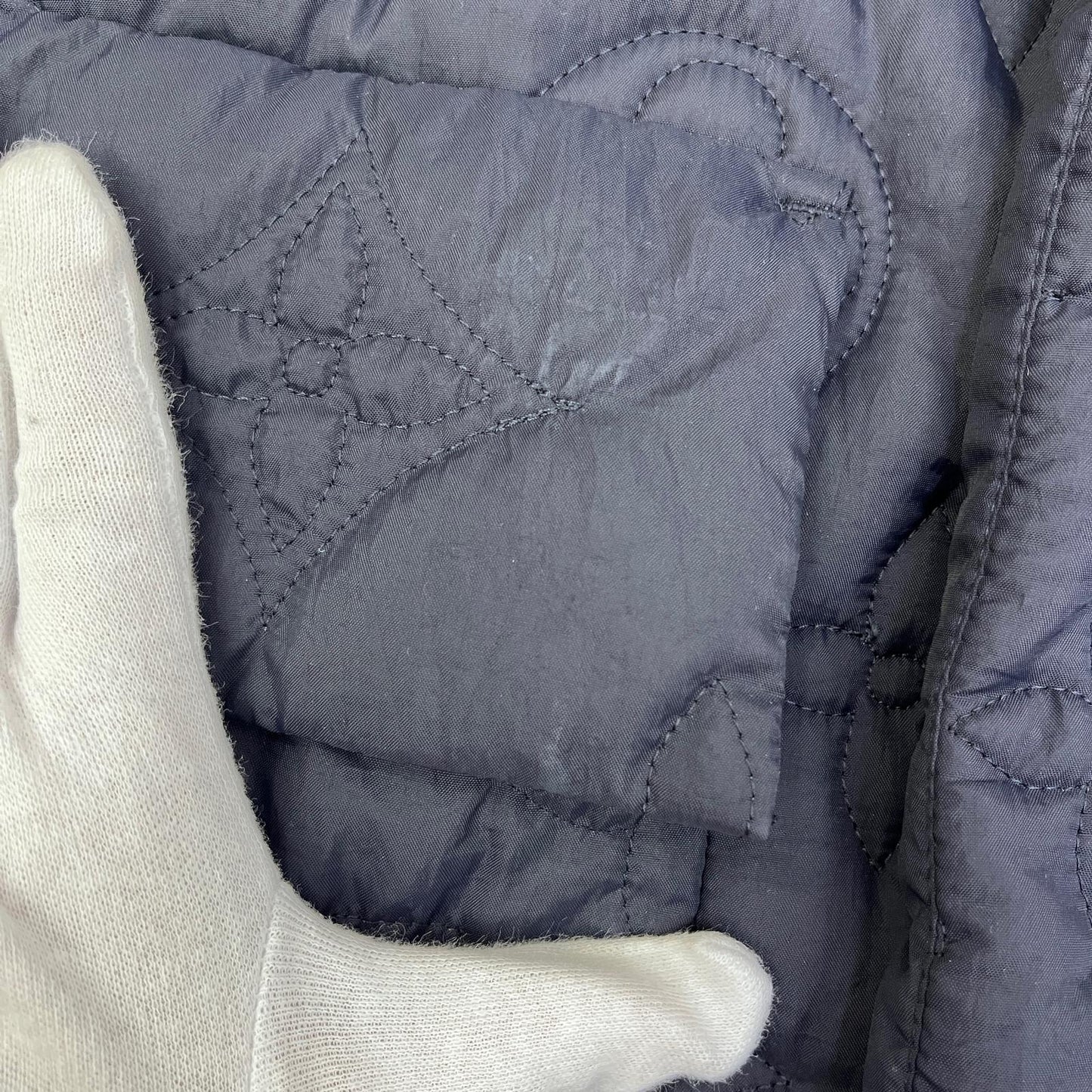 【中古】LOUIS VUITTON | ルイ・ヴィトン Monogram Light Padded Blouson ダウンジャケット ダークネイビー サイズ：46【加古川店】