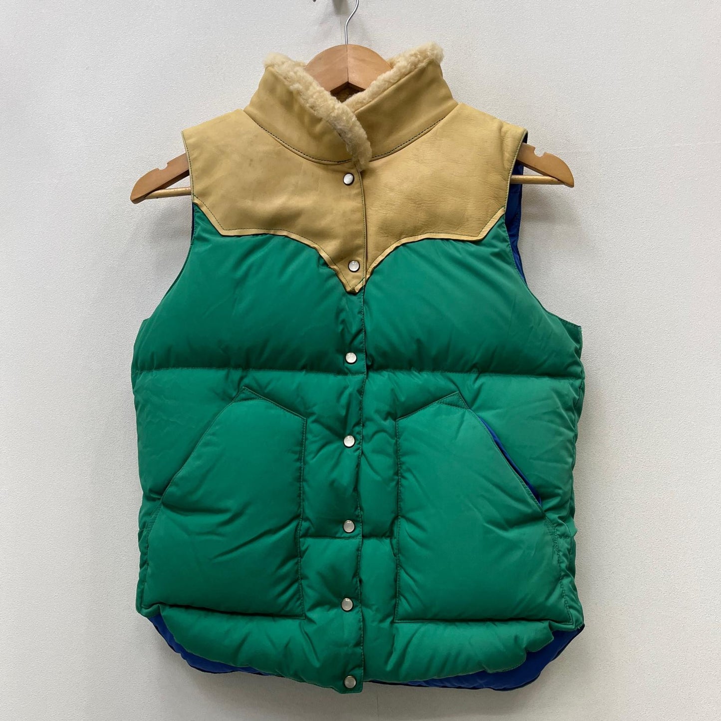 【中古】Rocky Mountain FeatherBed | ロッキーマウンテンフェザーベッド ダウンベスト 450-422-50 グリーン サイズ：M【加古川店】