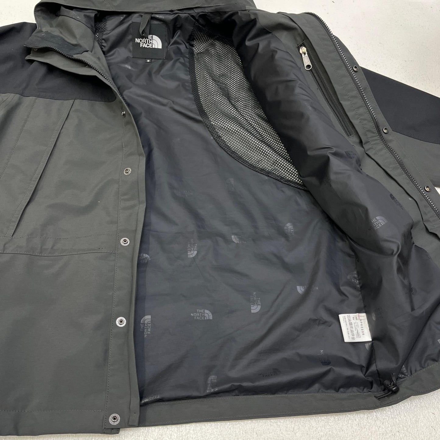 【中古】THE NORTH FACE | ザ・ノースフェイス Mountain Light Jacket マウンテンパーカー NP62236 グレー サイズ：S【加古川店】