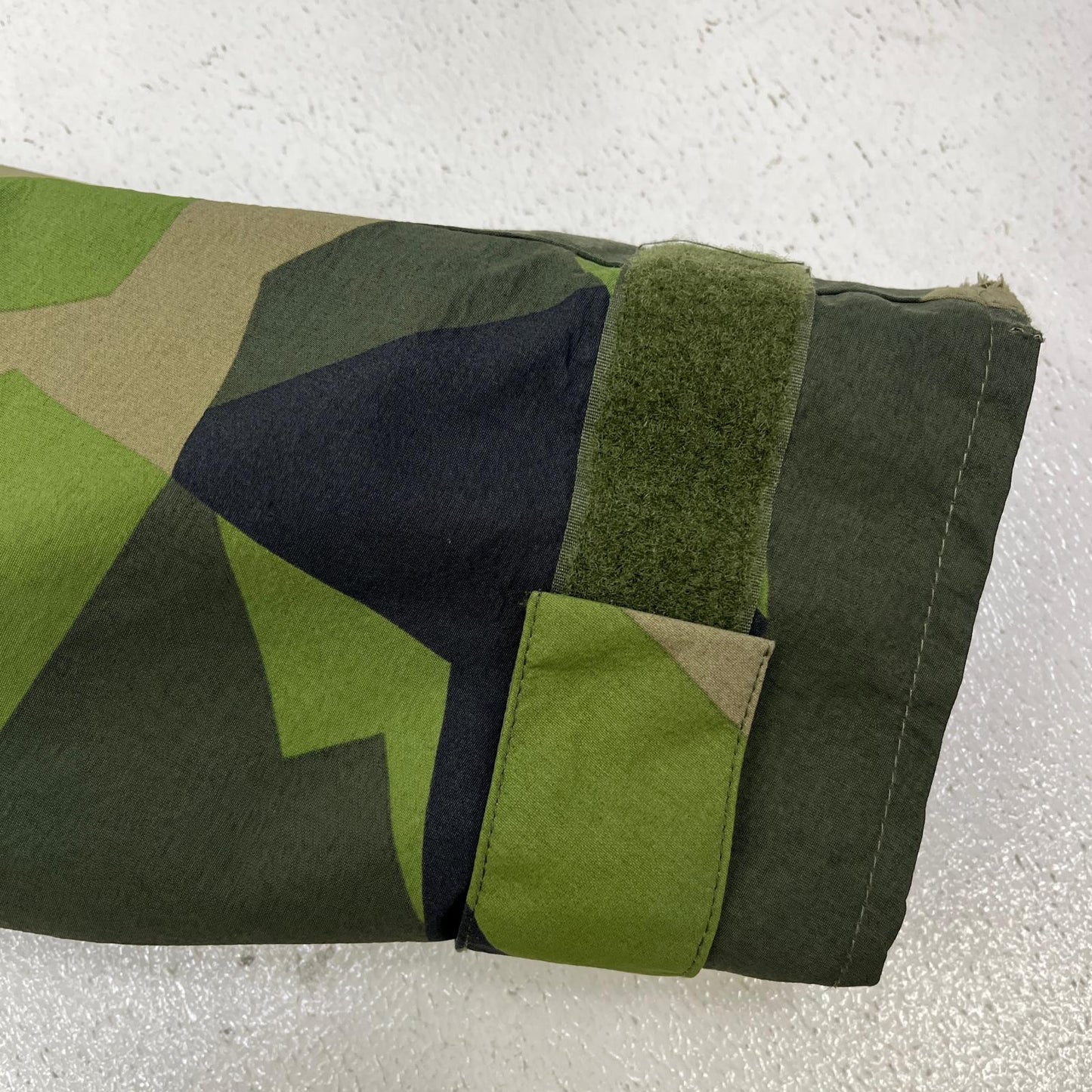 【中古】MILITARY衣料 | ミリタリーイリョウ SWEDISH ARMY ECWCS FIELD PARKA JACKET その他アウター 8415-01-228-1319 カーキ【加古川店】
