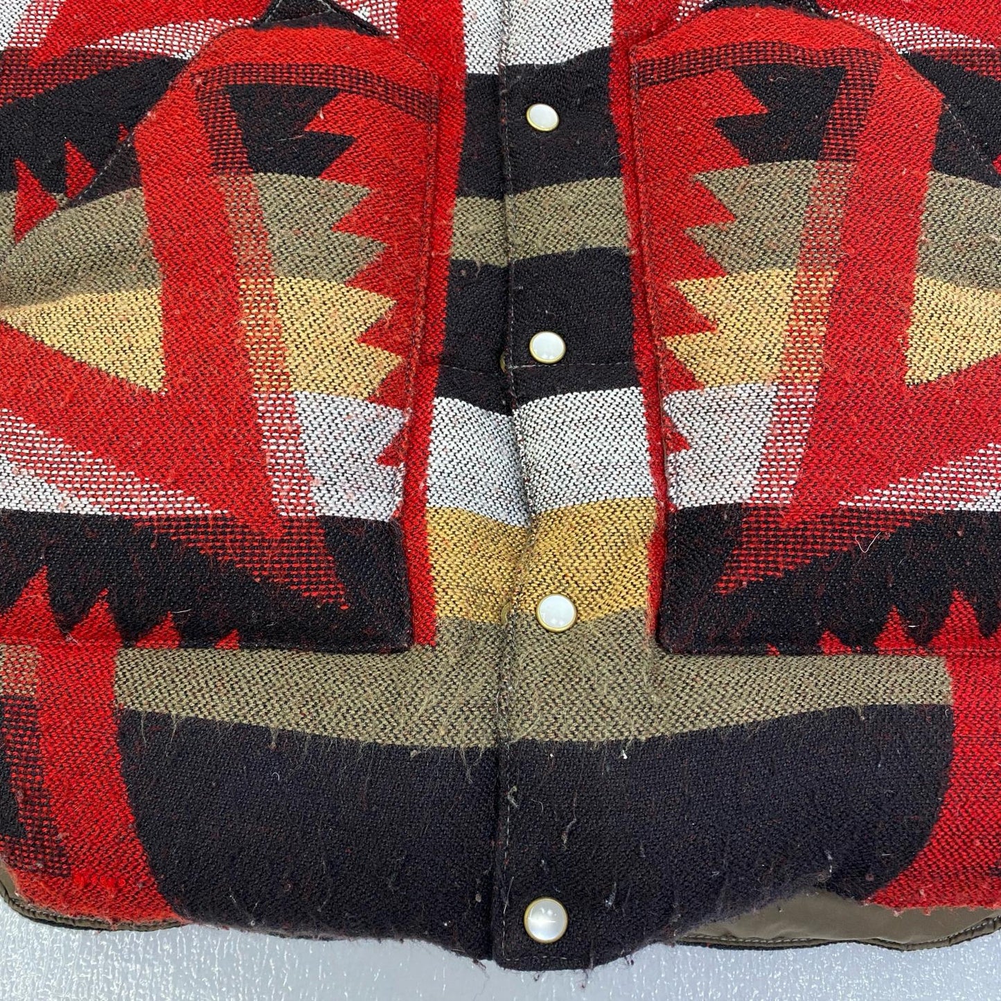 【中古】Rocky Mountain FeatherBed | ロッキーマウンテンフェザーベッド ネイティブ柄 ダウンベスト ダウンベスト サイズ：36【加古川店】