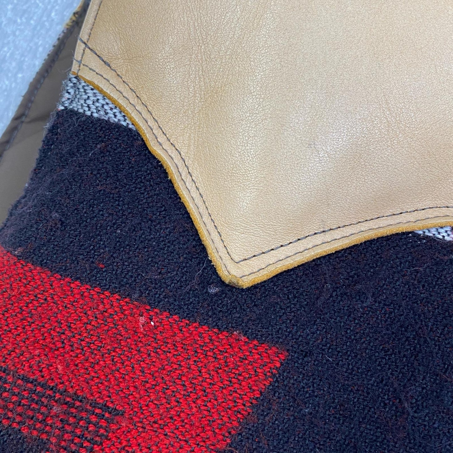 【中古】Rocky Mountain FeatherBed | ロッキーマウンテンフェザーベッド ネイティブ柄 ダウンベスト ダウンベスト サイズ：36【加古川店】