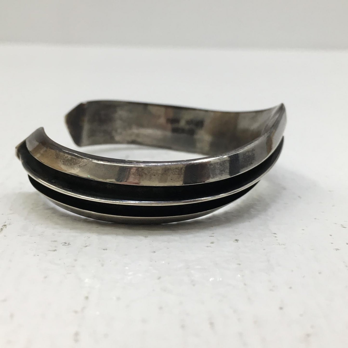 【中古】NAVAJO（ナバホ族） | ナバホゾク TOM HAWK 3ライン バングル【加古川店】