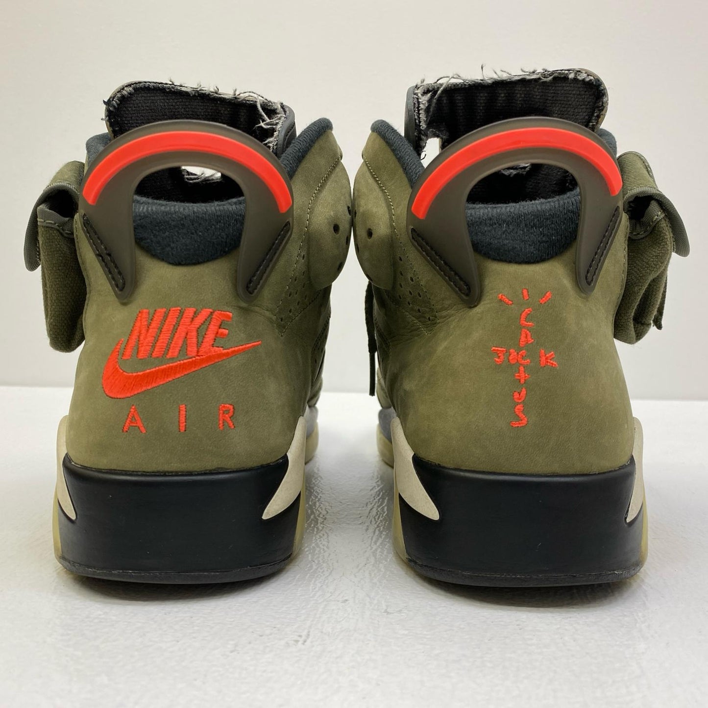 【中古】NIKE | ナイキ Travis Scott×Air Jordan 6 Retro 'Medium Olive' スニーカー CN1084-200 カーキ 27cm【加古川店】