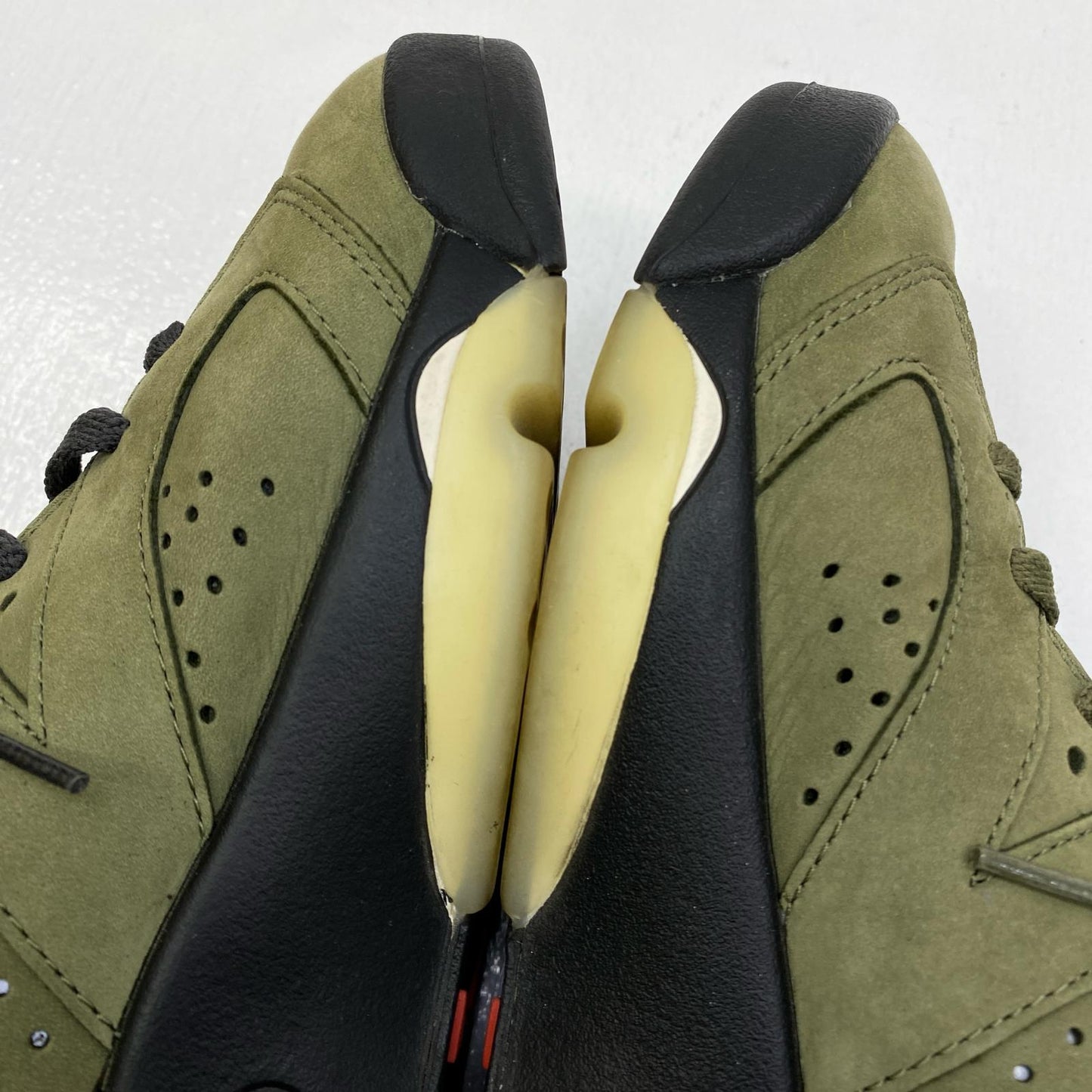 【中古】NIKE | ナイキ Travis Scott×Air Jordan 6 Retro 'Medium Olive' スニーカー CN1084-200 カーキ 27cm【加古川店】