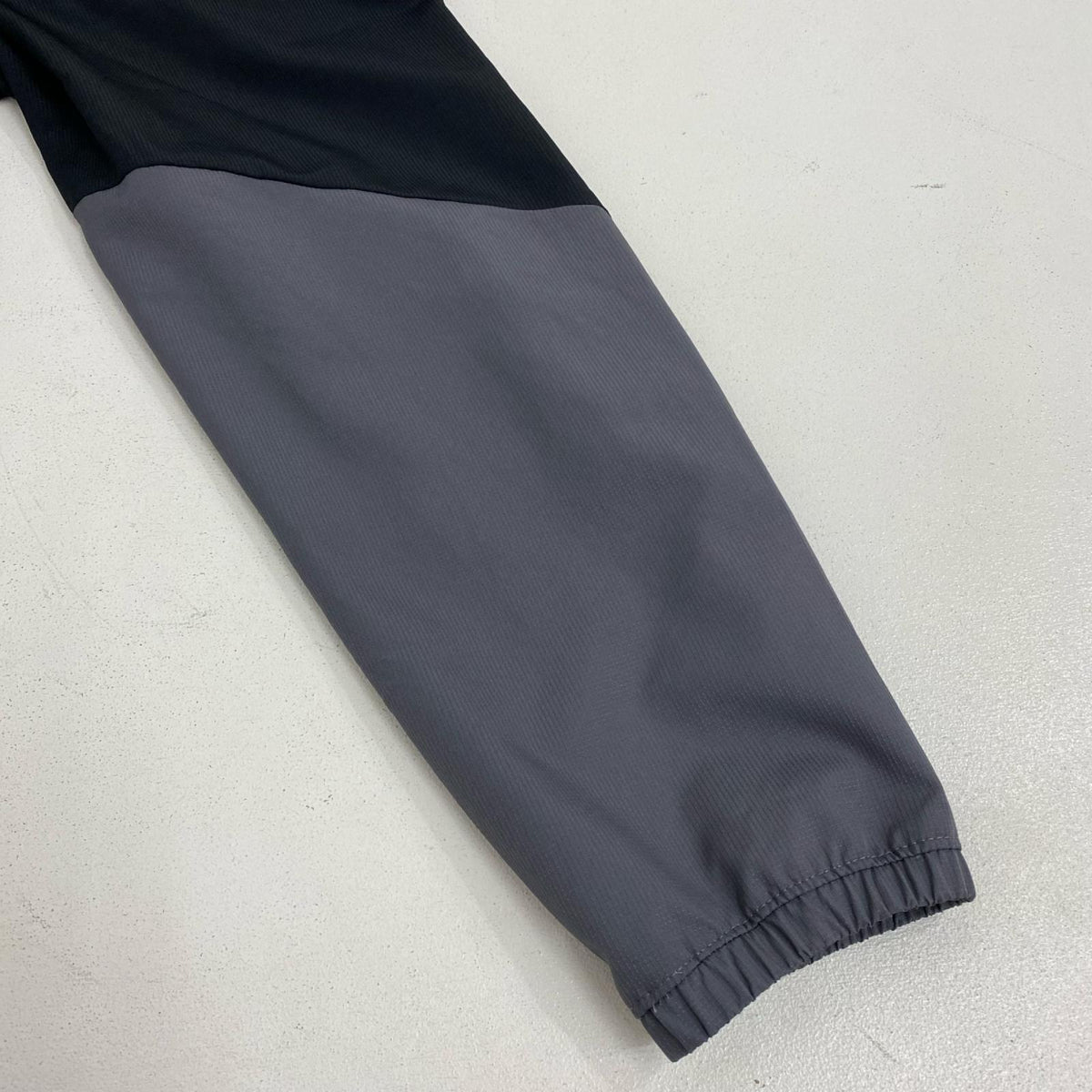 UNDER ARMOUR | アンダーアーマー UNDER ARMOUR ウェア(ゴルフ) ｳｲﾝﾄﾞﾌﾞﾚｰｶｰ XL【加古川店】