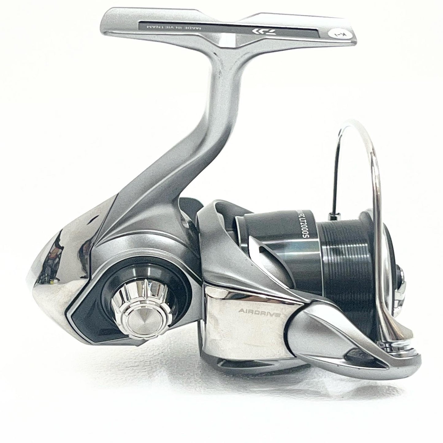 【中古】【フィッシング/釣り/釣具/リール】 【スピニングリール】Daiwa | ダイワ 25カルディアFCLT 2000S【加古川店】