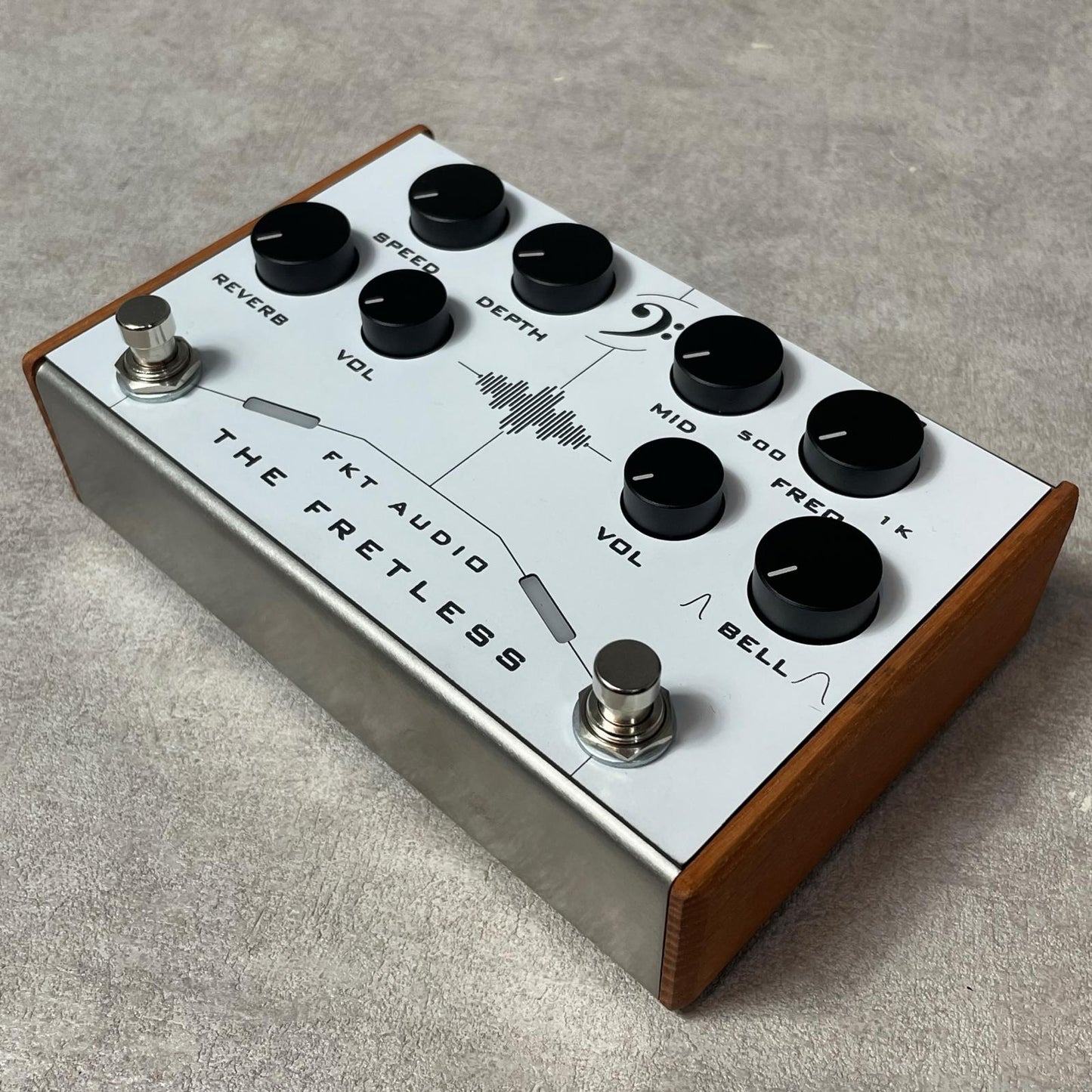 【新品】 楽器 The Fretless The Fretless / Chorus - Reverb - Midrange EQ【加古川店】