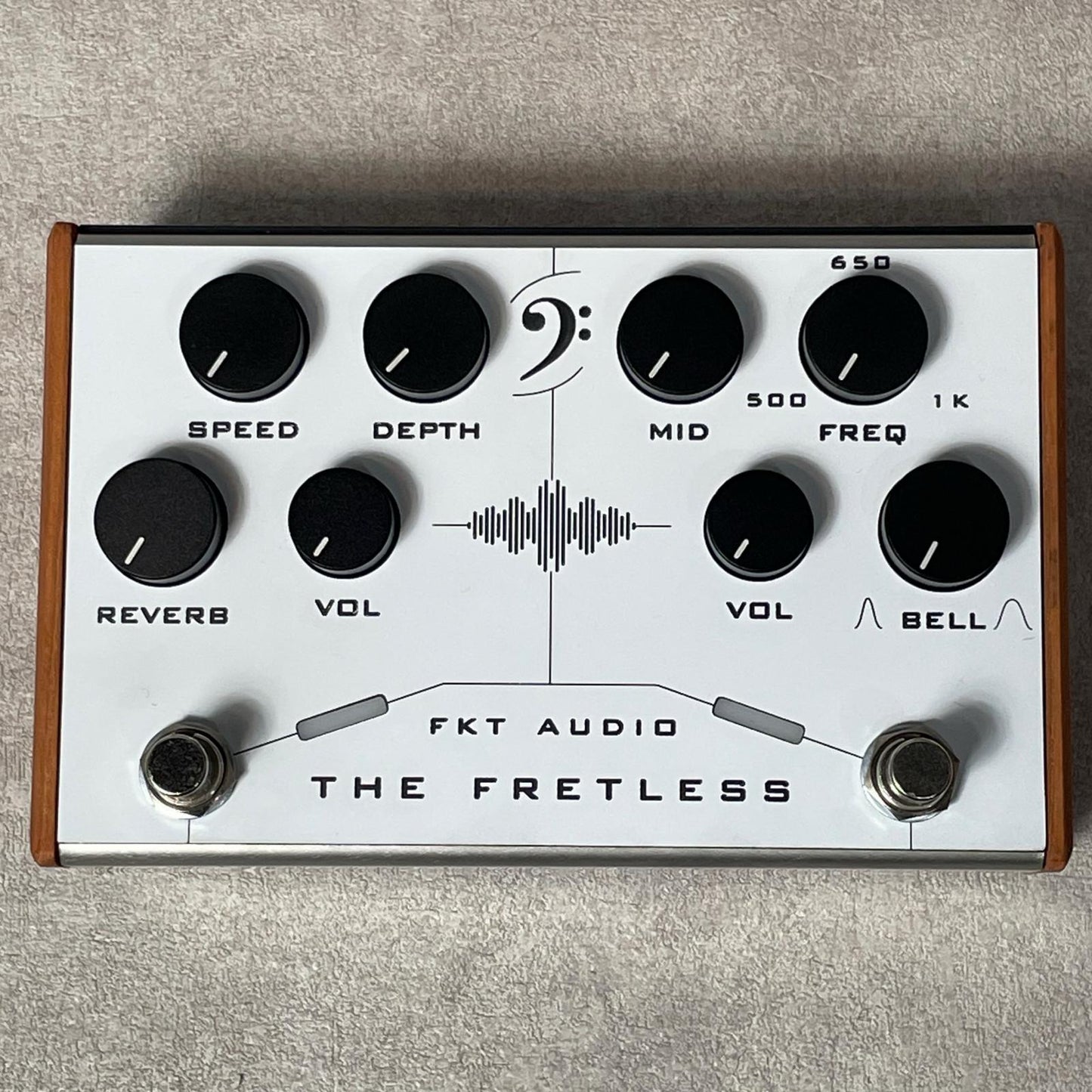 【新品】 楽器 The Fretless The Fretless / Chorus - Reverb - Midrange EQ【加古川店】