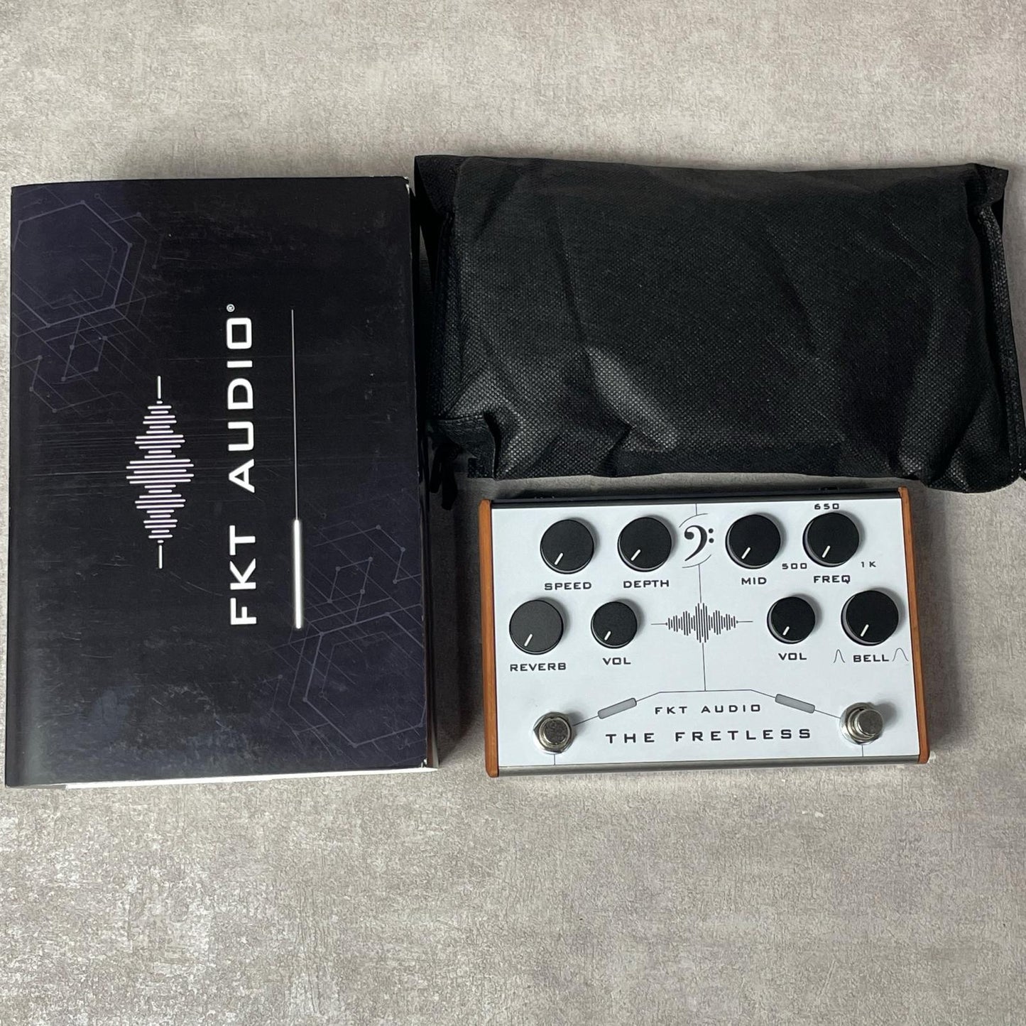 【新品】 楽器 The Fretless The Fretless / Chorus - Reverb - Midrange EQ【加古川店】