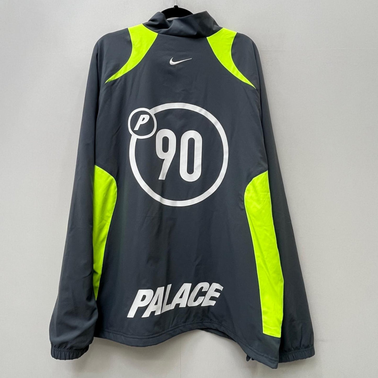 【中古】PALACE SKATEBOARDS | パレススケートボード xNIKE total p90 track jacket ジャージ P29NJK002 グレー サイズ：XL【加古川店】