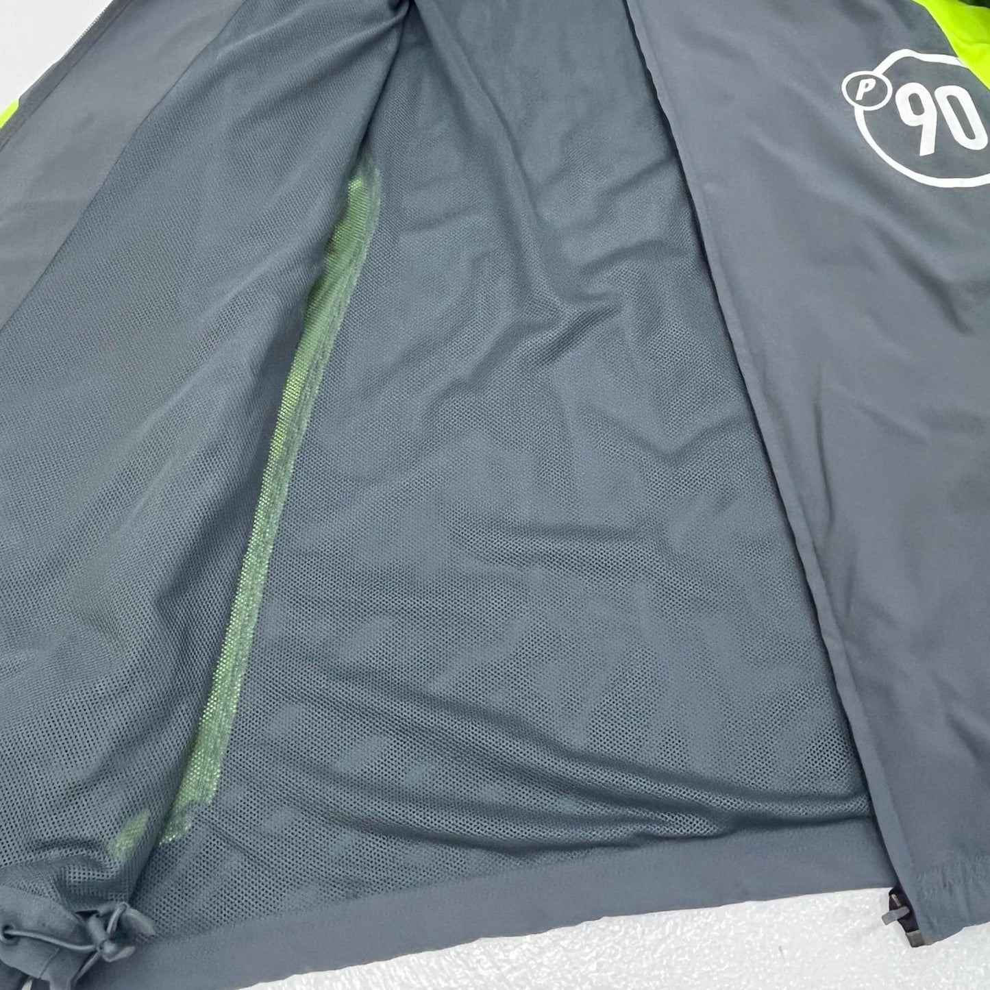 【中古】PALACE SKATEBOARDS | パレススケートボード xNIKE total p90 track jacket ジャージ P29NJK002 グレー サイズ：XL【加古川店】
