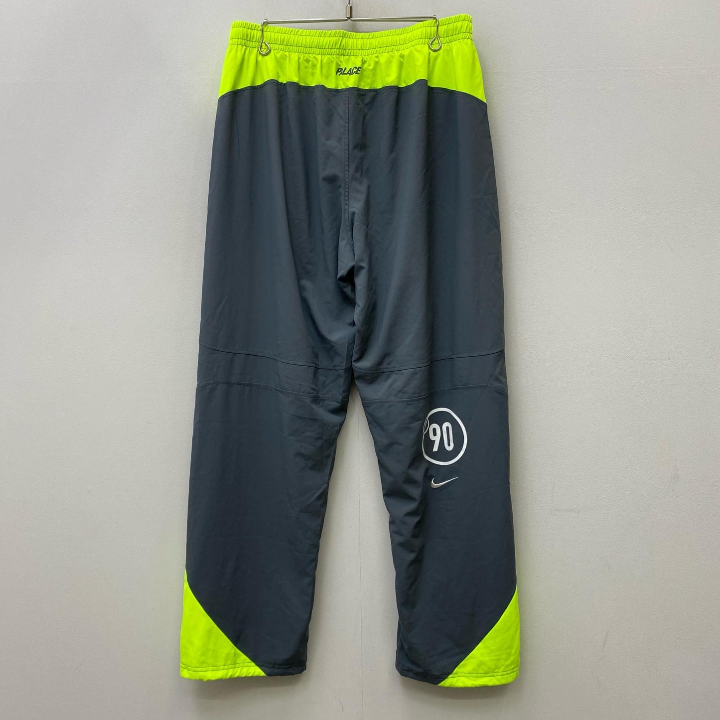 【中古】PALACE SKATEBOARDS | パレススケートボード xNIKE total p90 track bottom パンツ P29NJG002 グレー サイズ：XL【加古川店】