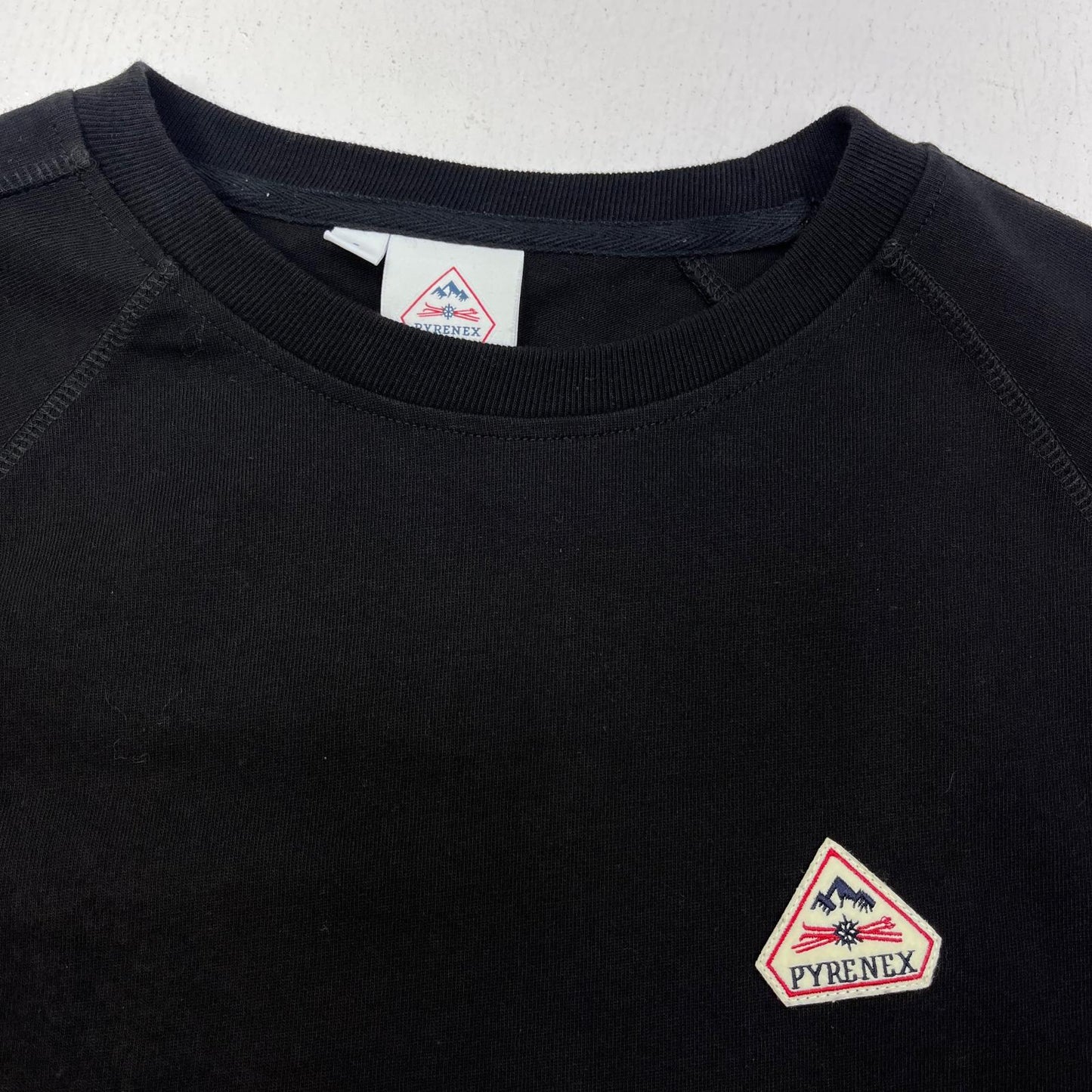 【中古】Pyrenex | ピレネックス ロゴワッペン 半袖Ｔシャツ HMR016 ブラック サイズ：S【加古川店】
