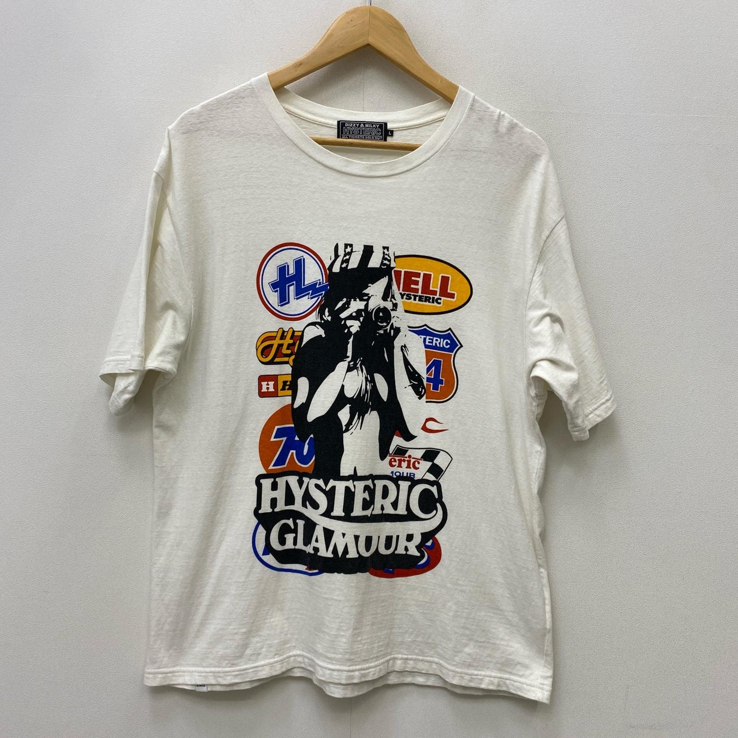 【中古】HYSTERIC GLAMOUR | ヒステリックグラマー CAR LOGO CAMERA GIRL 半袖Ｔシャツ 02221CT04 ホワイト サイズ：L【加古川店】