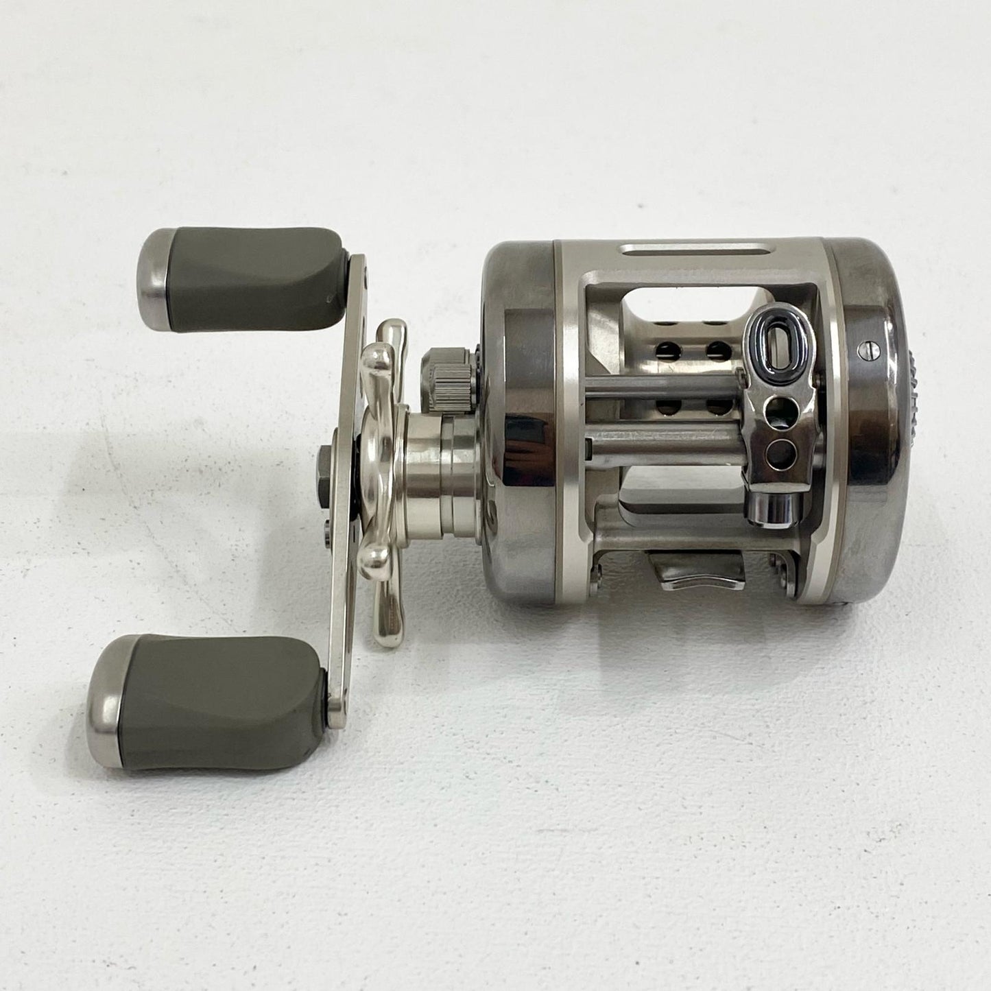 【中古】【フィッシング/釣り/釣具/リール】 【ベイトリール/右ハンドル】RYOBI | リョービ バリウス M300【加古川店】