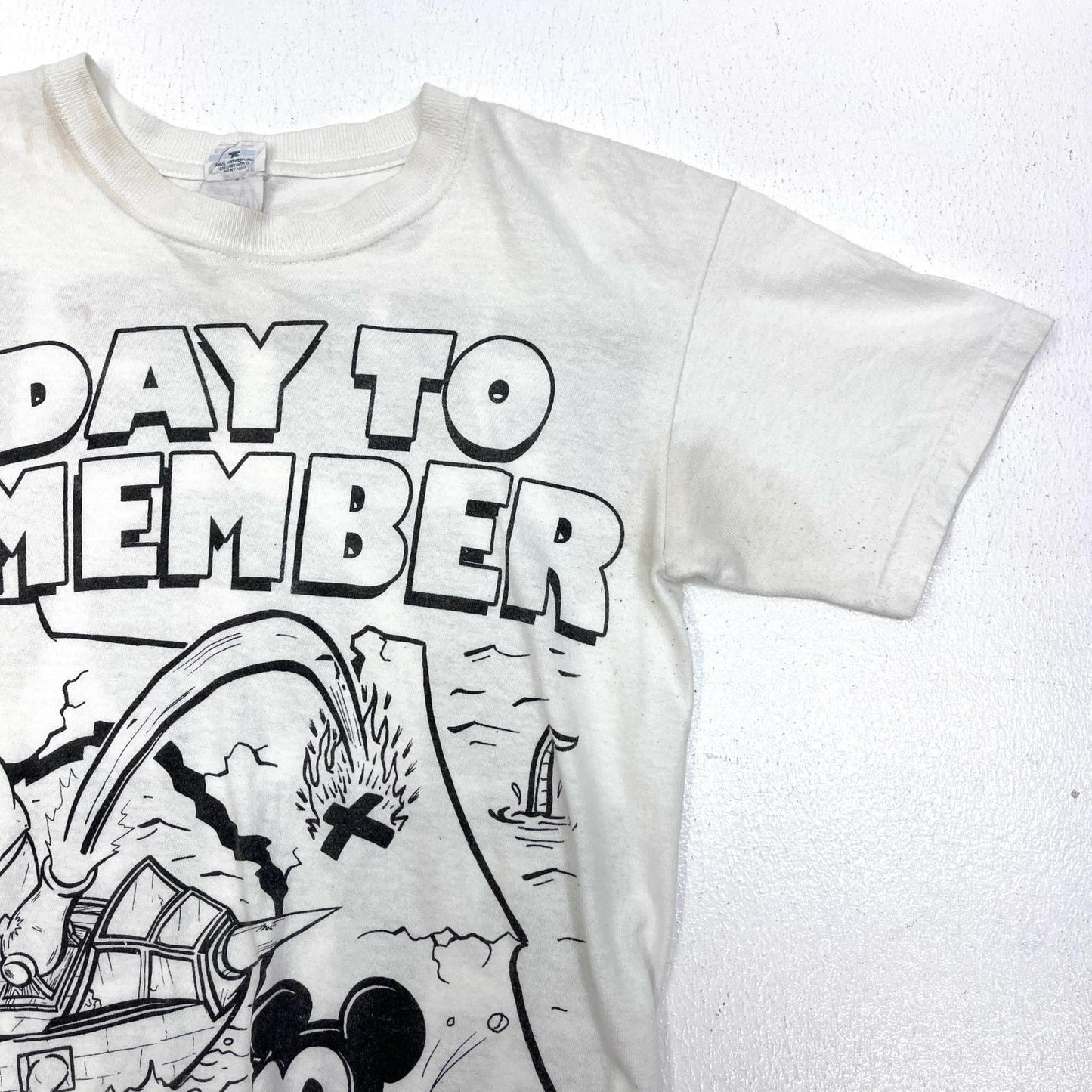 【中古】VINTAGE衣料 | ヴィンテージイリョウ a day to remember 半袖Ｔシャツ ホワイト サイズ：L【加古川店】