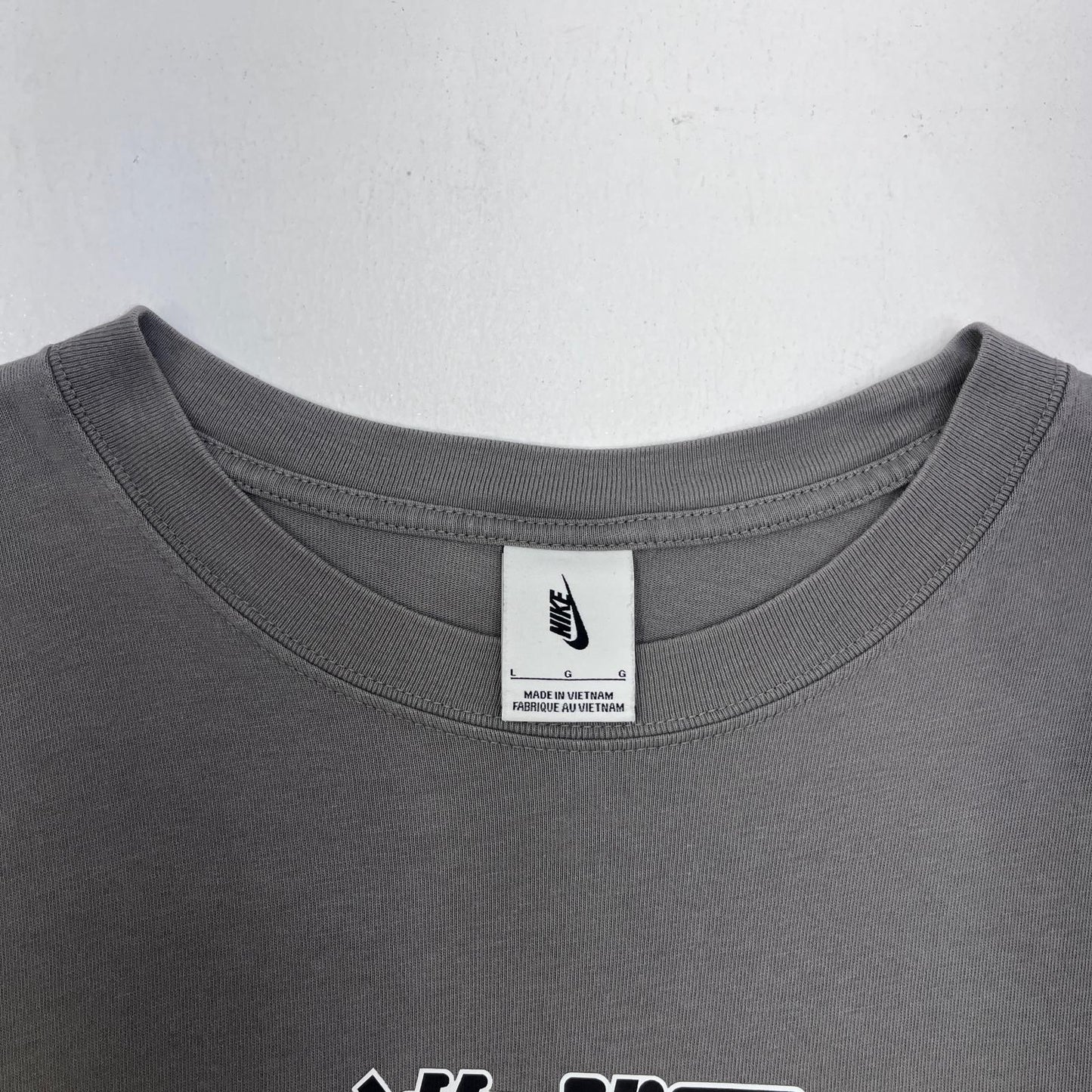 【中古】NIKE | ナイキ Yu-Gi-Oh x Nike Solo Swoosh Tee QS 半袖Ｔシャツ io7985-029 グレー サイズ：L【加古川店】