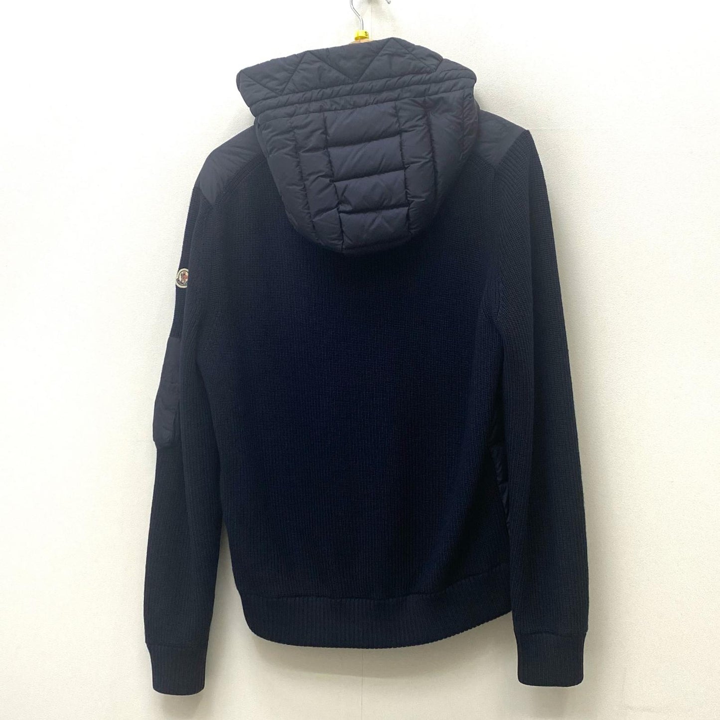 【中古】MONCLER | モンクレール CARDIGAN TRICOT ダウンジャケット H20919B50800 ネイビー サイズ：M【加古川店】