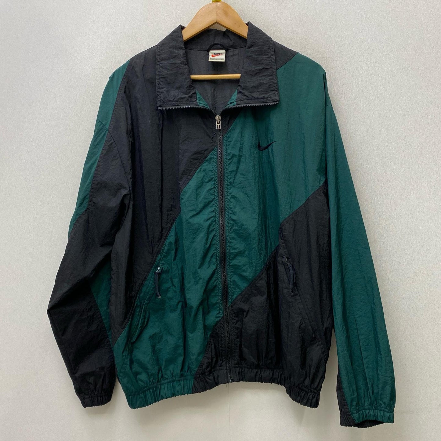 【中古】NIKE(VINTAGE) | ナイキヴィンテージ ナイロンジャケット ブラック サイズ：L【加古川店】