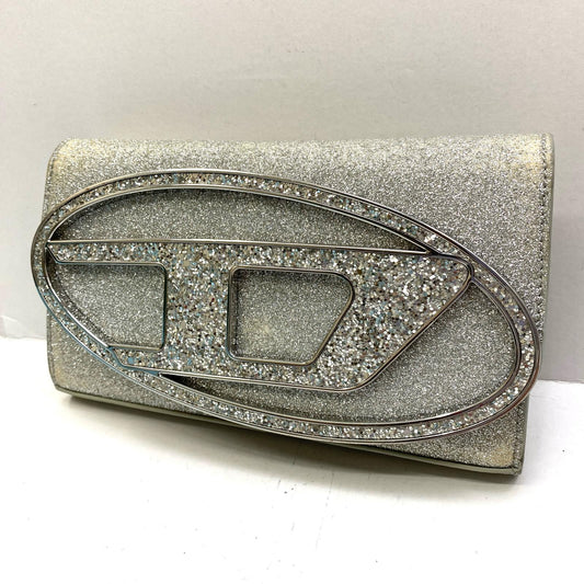 【中古】DIESEL | ディーゼル 1DR WALLET STRAP ショルダーバッグ X09809 P0787 シルバー【加古川店】