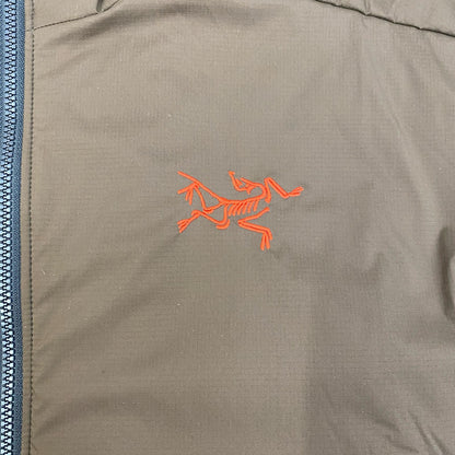 【中古】ARC'TERYX | アークテリクス atom jacket その他アウター ブラウン サイズ：M【加古川店】