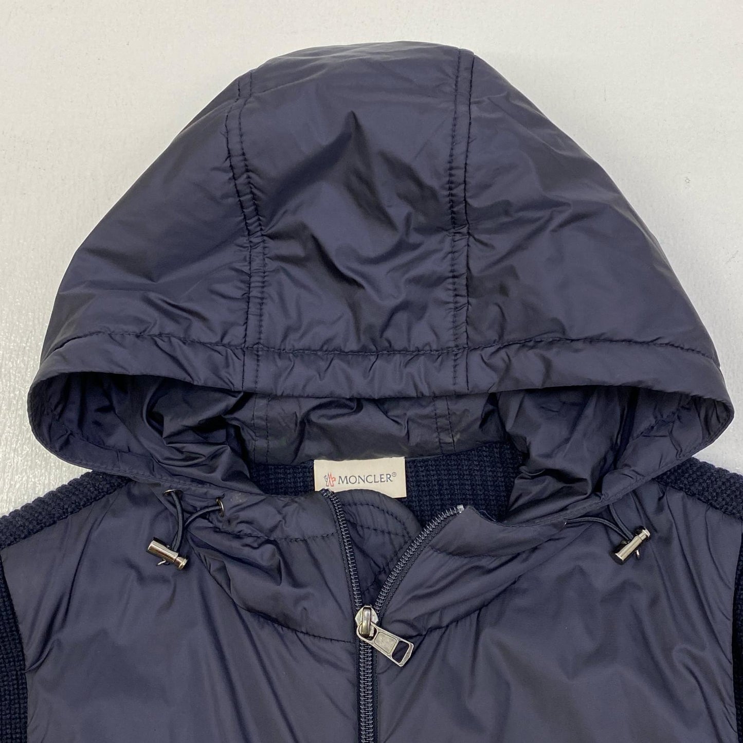 【中古】MONCLER | モンクレール MAGLIONE TRICOT CARDIGAN ダウンジャケット C20919409700 ネイビー サイズ：S【加古川店】