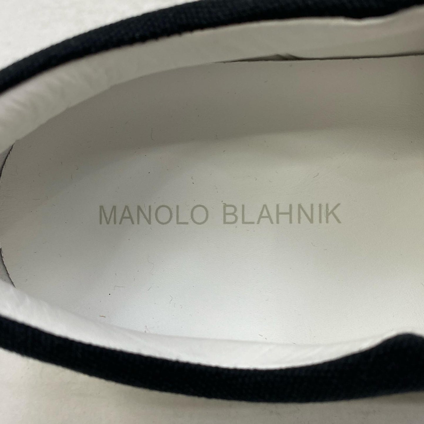 【中古】MANOLO BLAHNIK | マノロブラニク NADORES スリッポン ブラック 25cm【加古川店】
