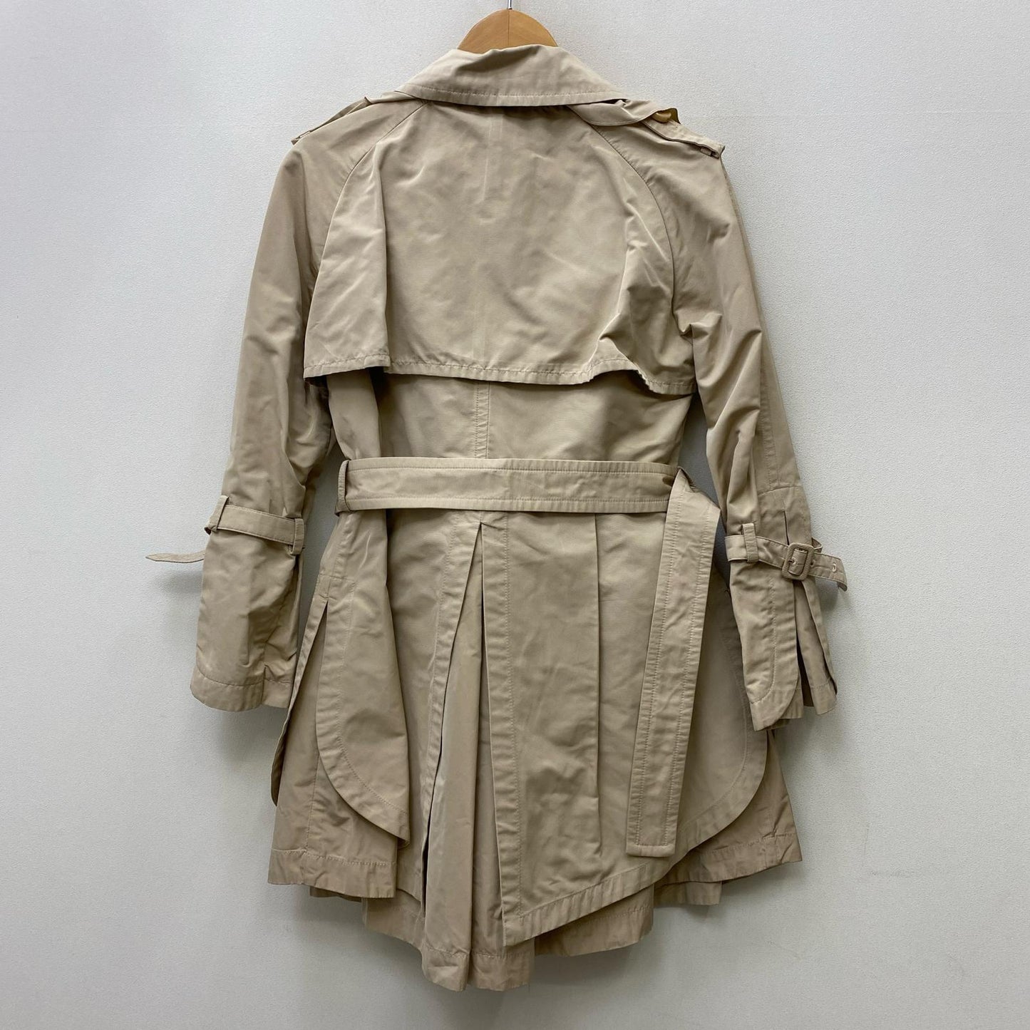 【中古】MONCLER | モンクレール DURENNE その他アウター 410934964505 ベージュ【加古川店】