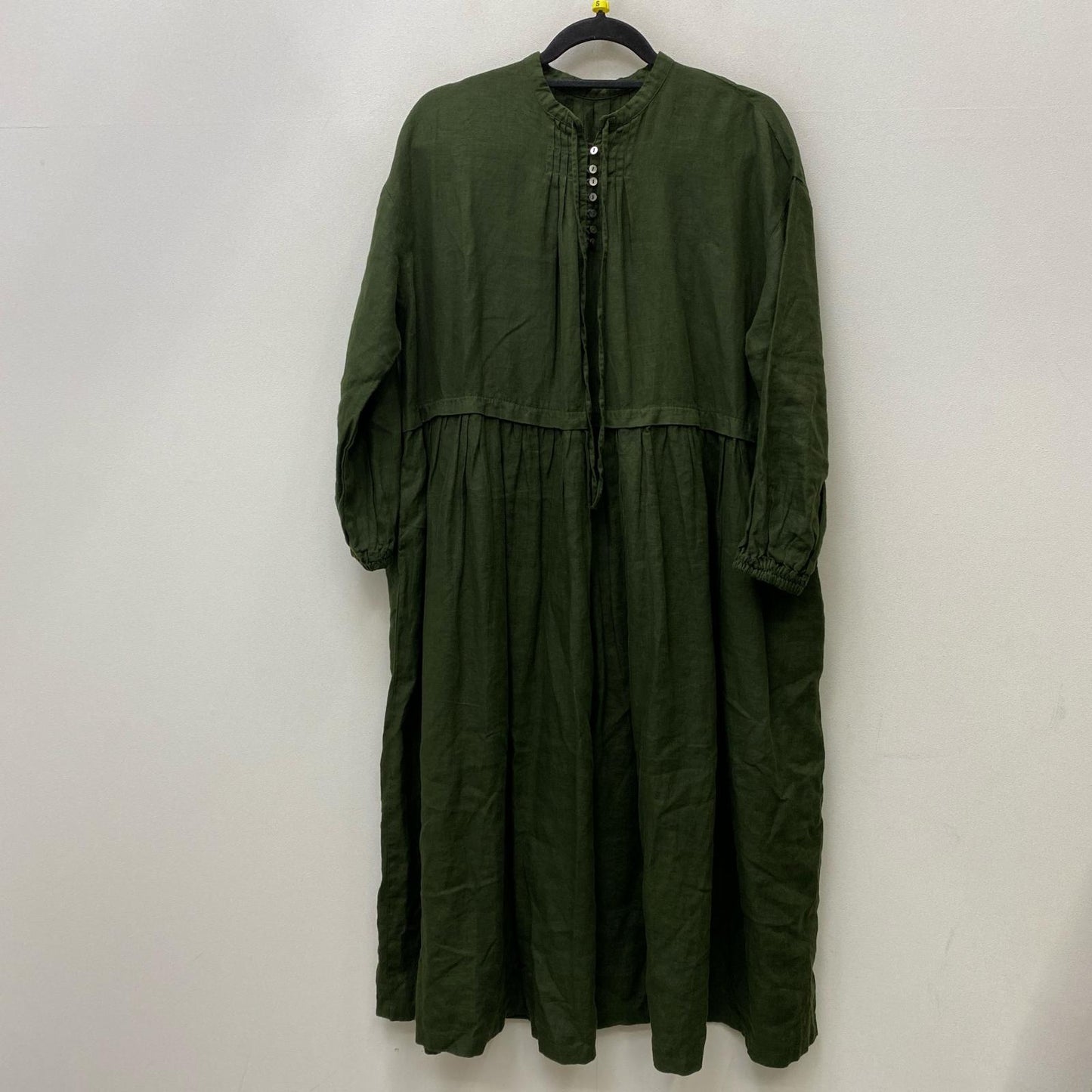 【中古】nest Robe | ネストローブ ﾘﾈﾝﾀｯｸﾈｯｸ ワンピース サイズ：FreeSize【加古川店】