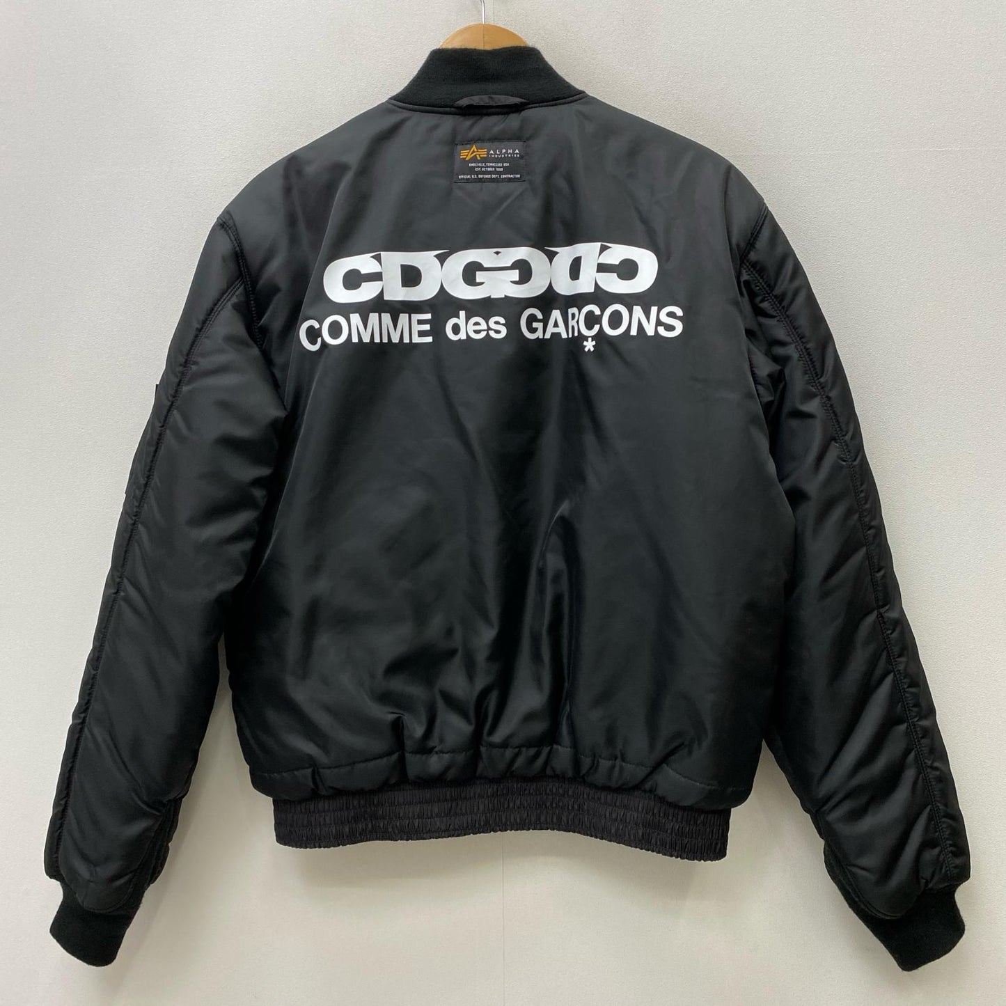 【中古】COMME des GARCONS | コムデギャルソン REVERSIBLE WEP JACKET ミリタリージャケット SZ-J033 ブラック サイズ：S【加古川店】