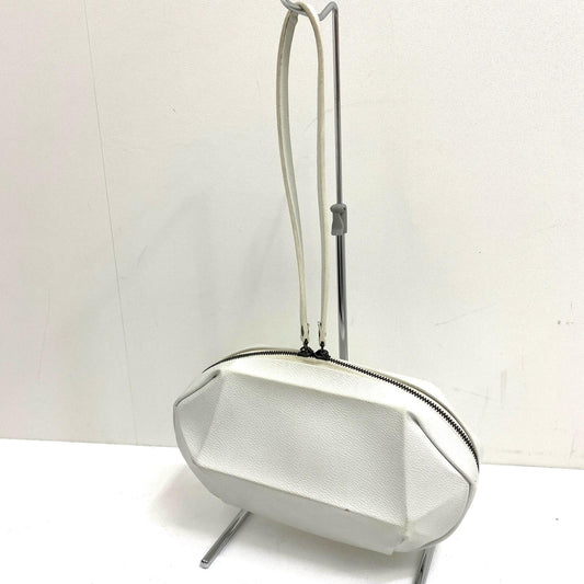 【中古】ISSEY MIYAKE | イッセイミヤケ ショルダーバッグ PP64-AG501 ホワイト【加古川店】