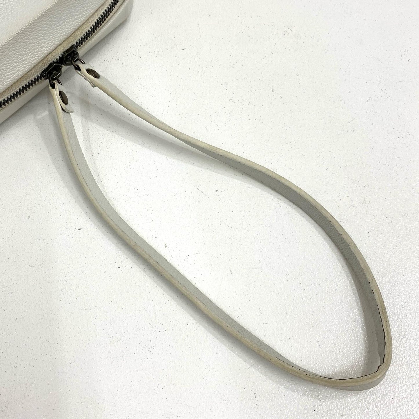 【中古】ISSEY MIYAKE | イッセイミヤケ ショルダーバッグ PP64-AG501 ホワイト【加古川店】