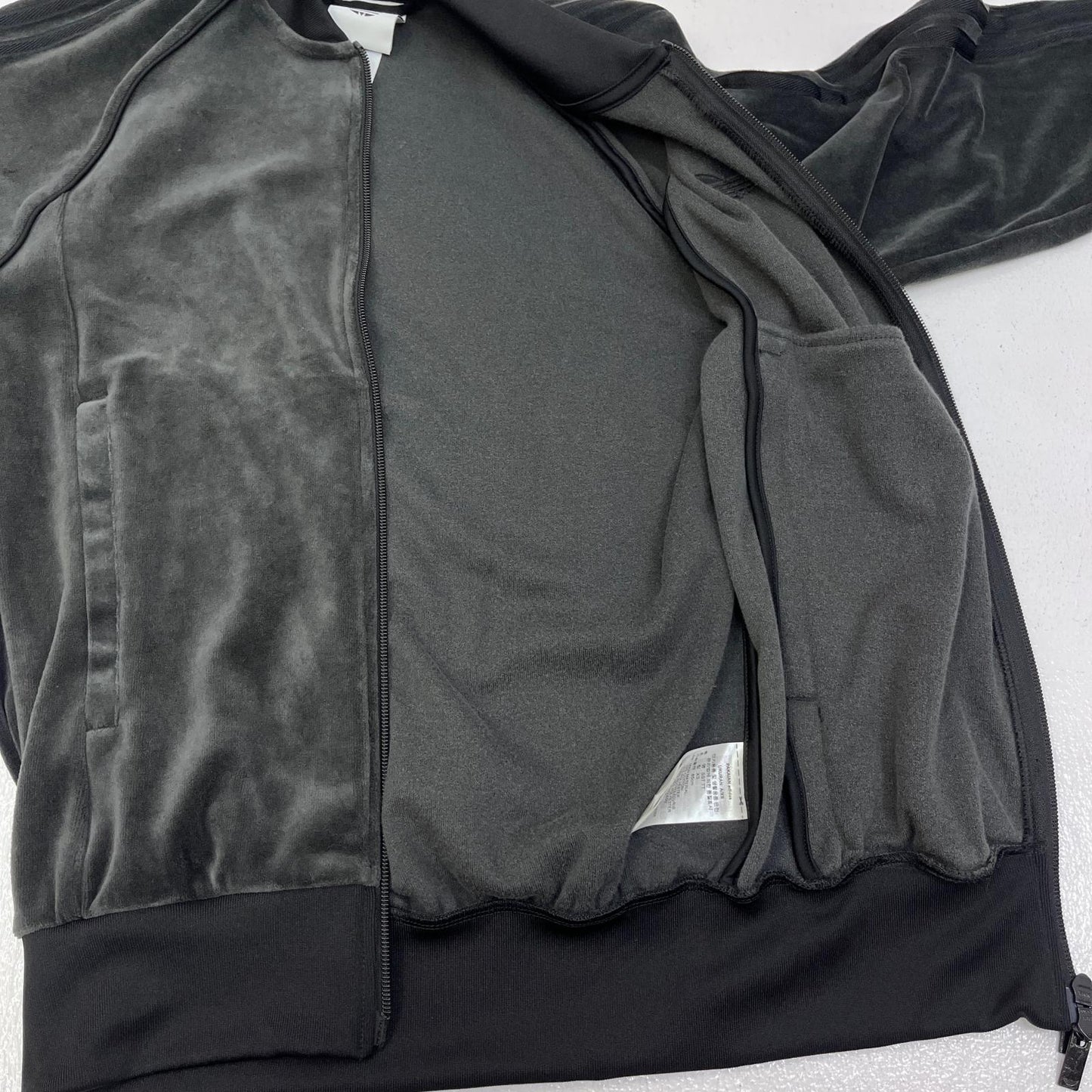 【中古】adidas | アディダス SST アディカラー ベロア トラックトップ ジャージ JX1559 ブラック サイズ：XS【加古川店】