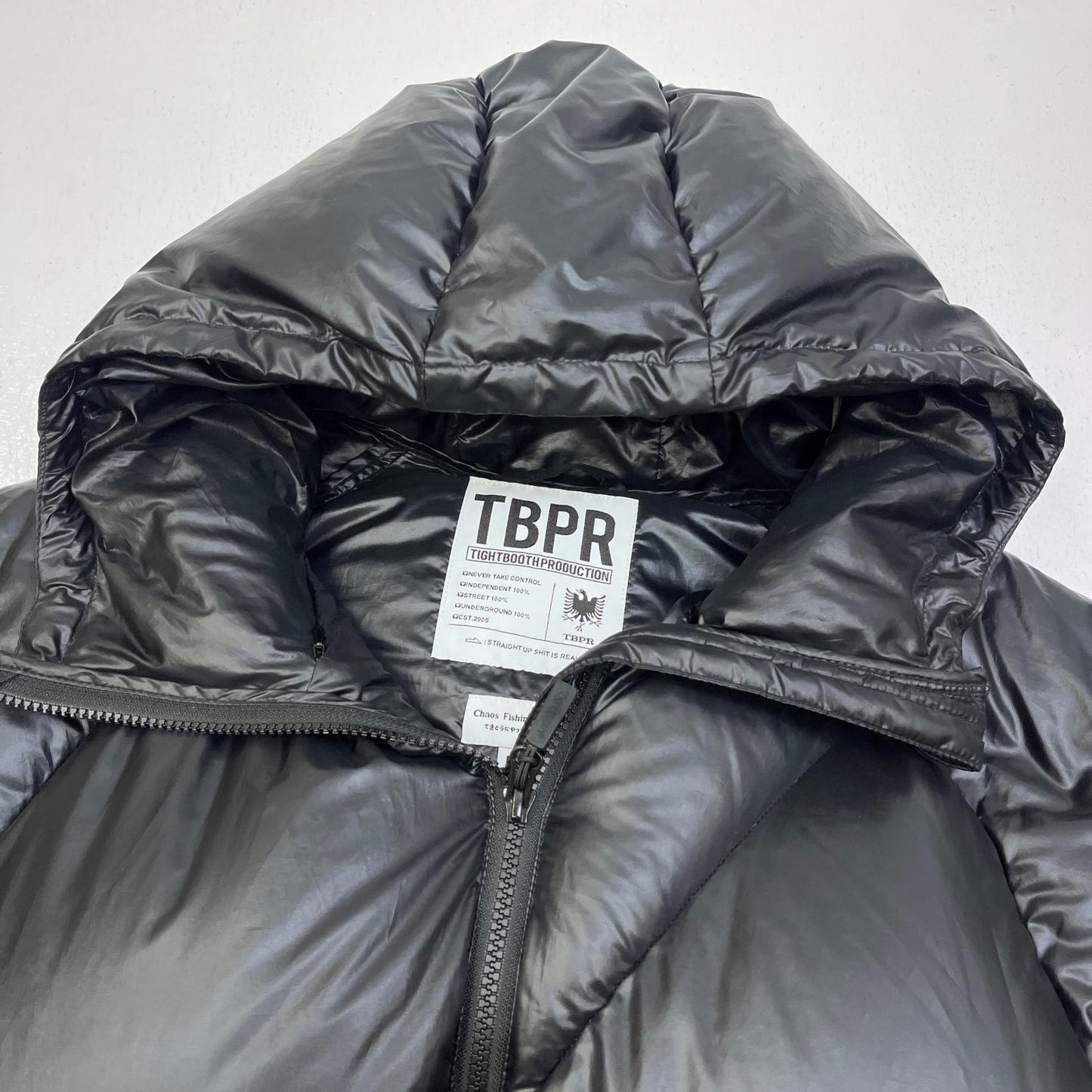 【中古】TIGHTBOOTH PRODUCTION | タイトブースプロダクション Chaos Fishing Club ダウンジャケット ブラック サイズ：M【加古川店】